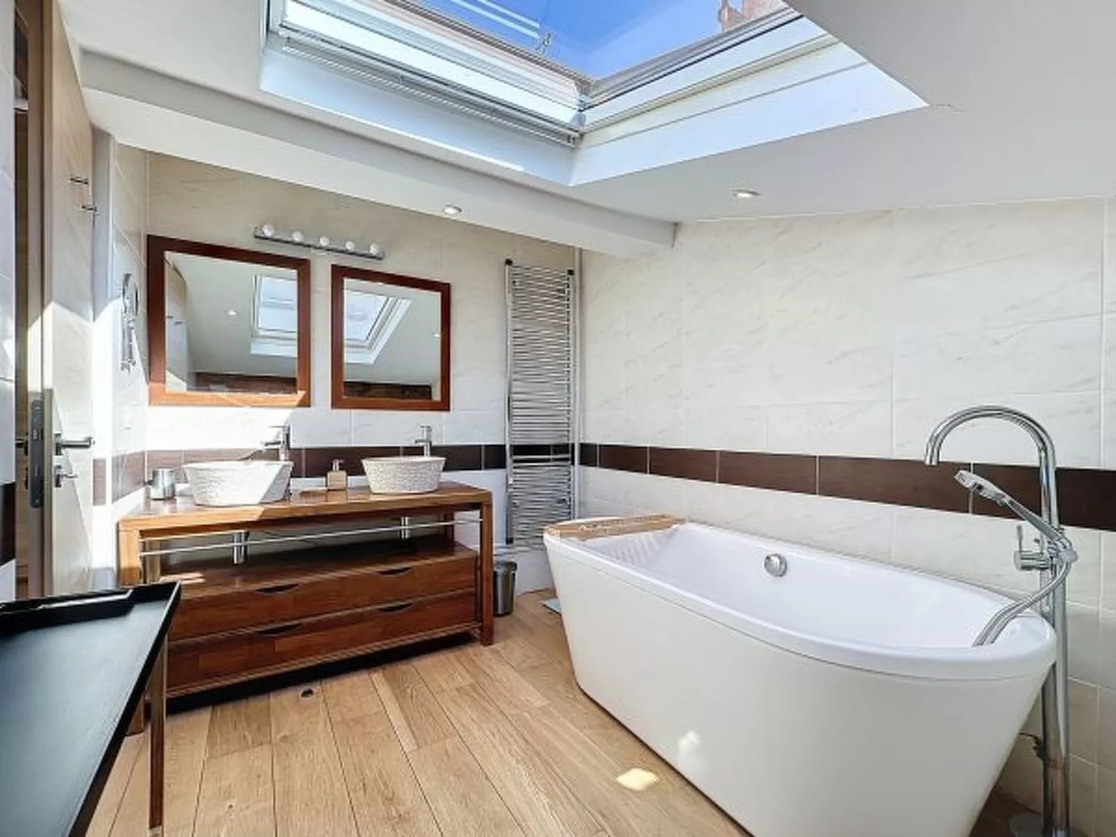 Penthouse 1 bedroom rue d'Antibes 214 - Image-tags.info