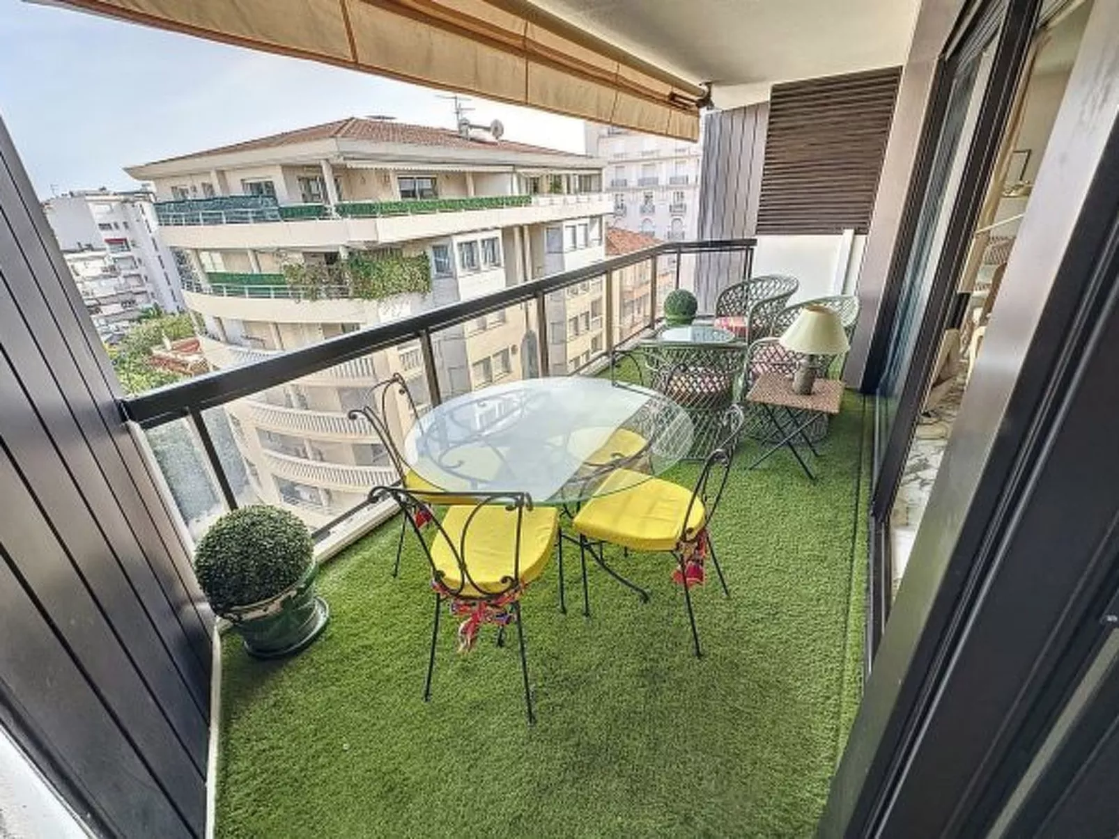 Luxury 1 bedroom  Jardin Croisette 265 - Image-tags.info