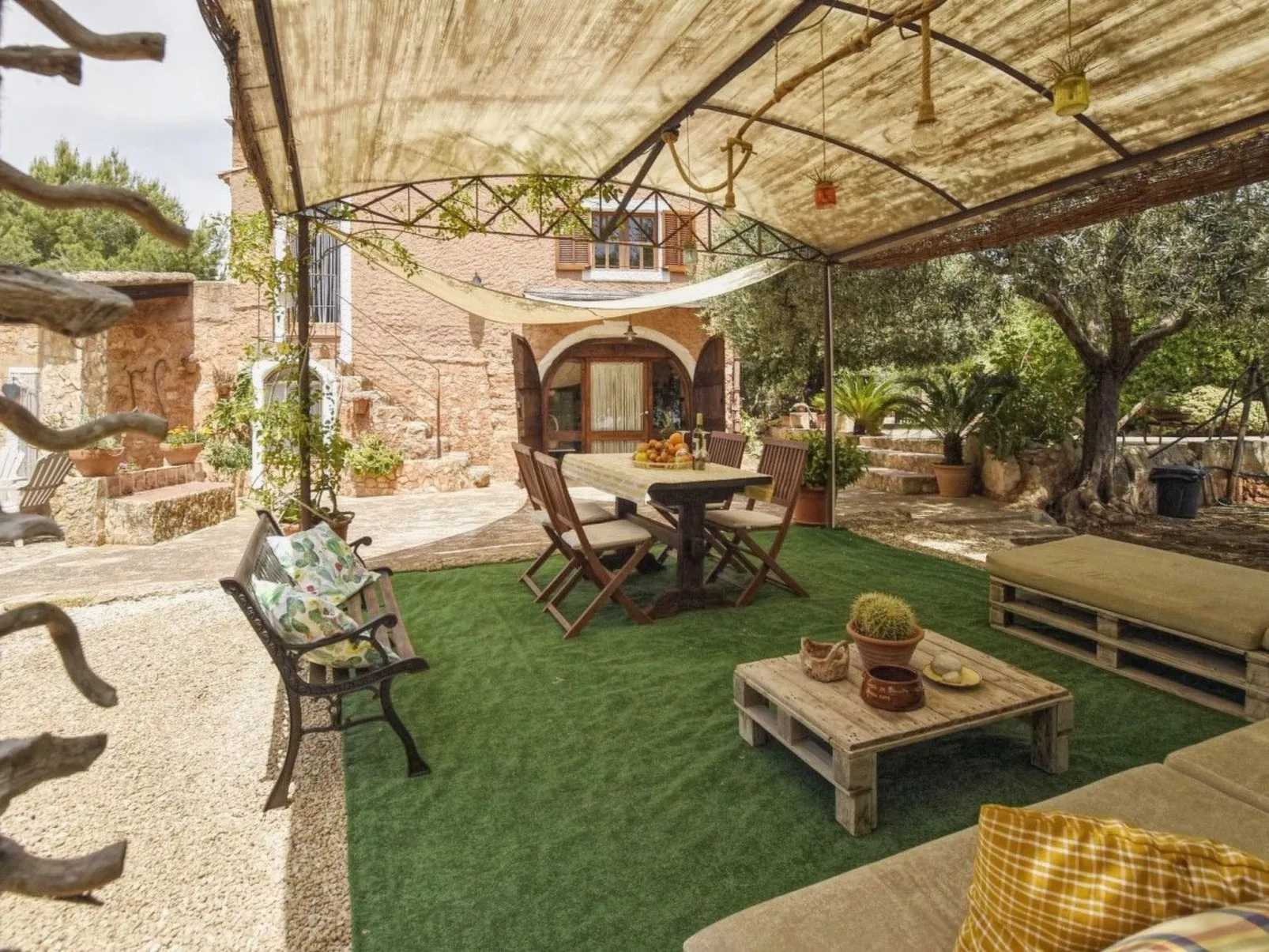 MONTSERRAT  ( SON PERETO ) - Buiten