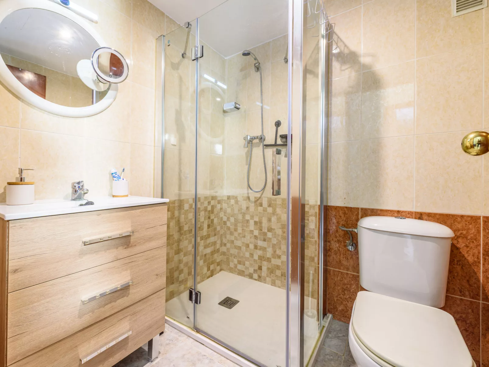 Village Park - Binnen