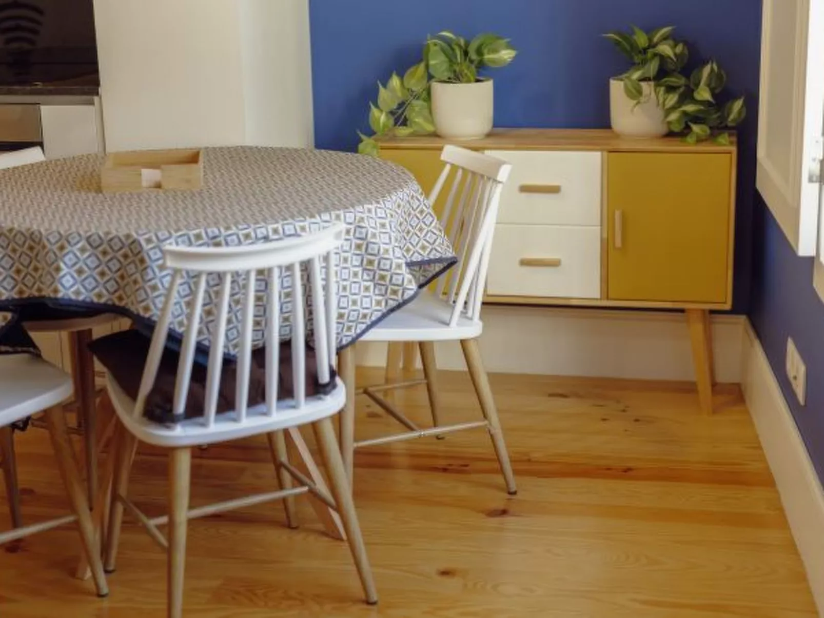 DOWNTOWN PRIME with TERRACE by VACATIONY - Binnen