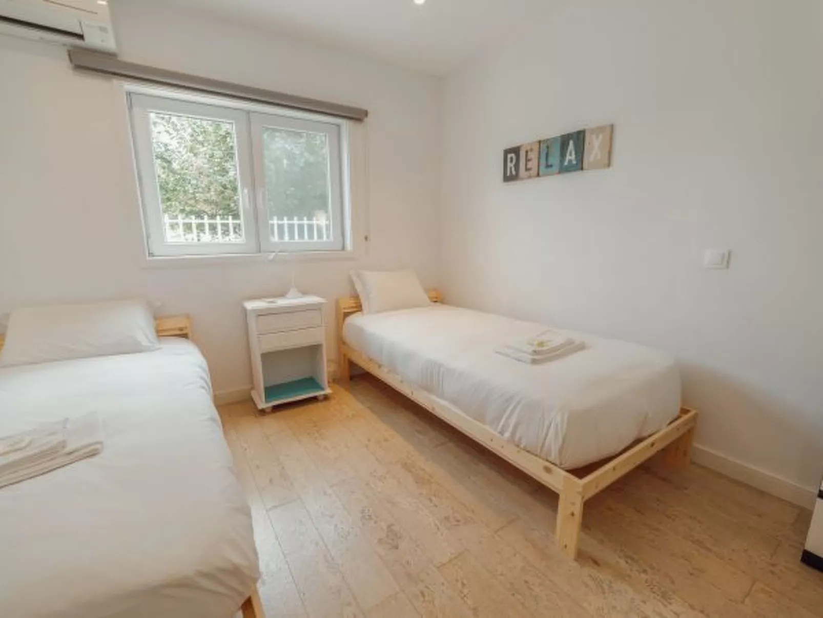 PORTO WINDOW TERRACE HOUSE by VACATIONY - Binnen