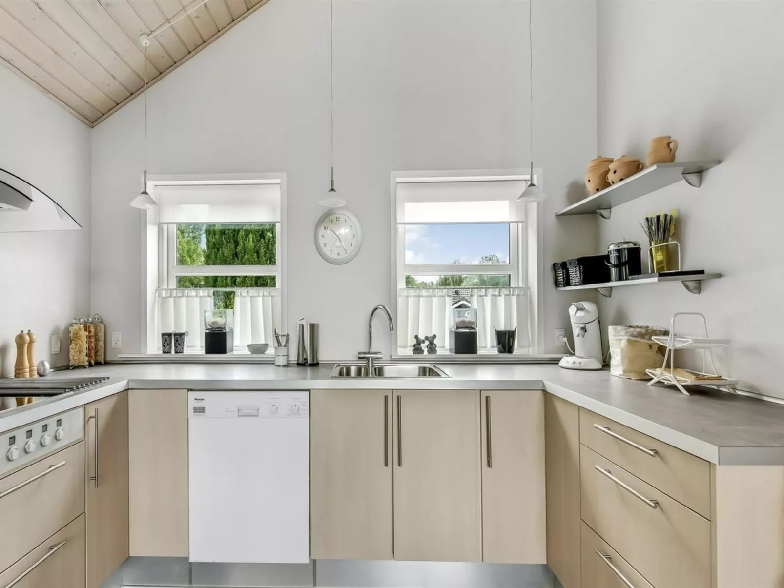 "Elizabeth" - 175m from the sea - Binnen