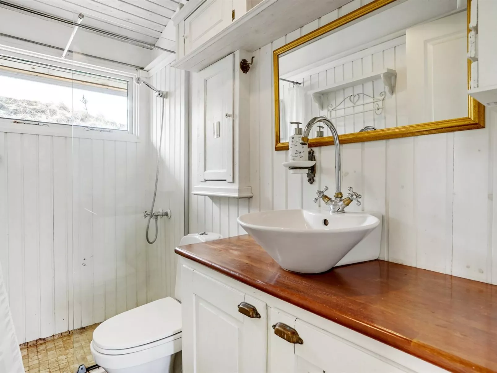 "Katri" - 500m from the sea - Binnen