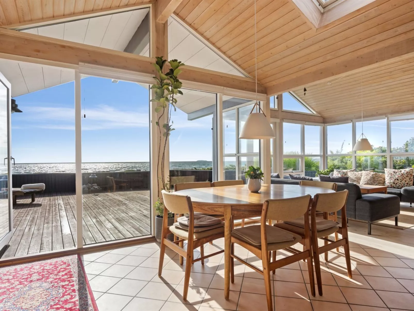 "Iivari" - 70m from the sea - Binnen