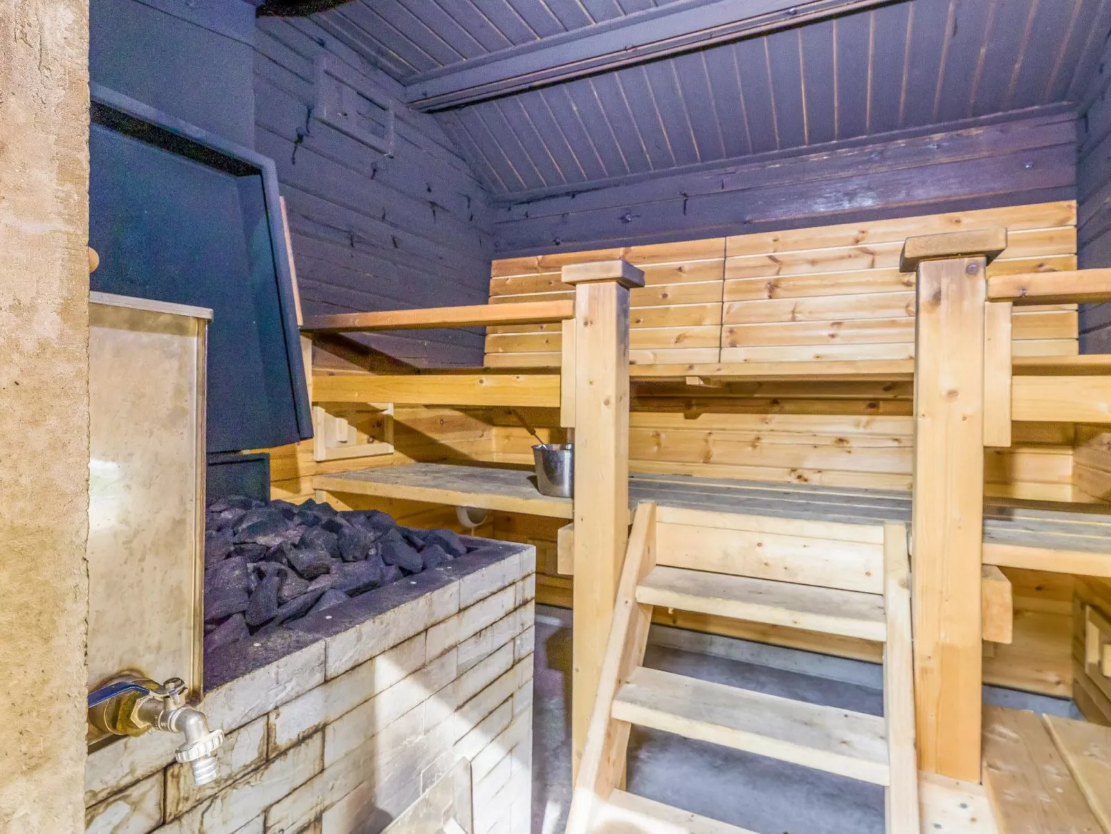 Palanteen haavelinna - Binnen