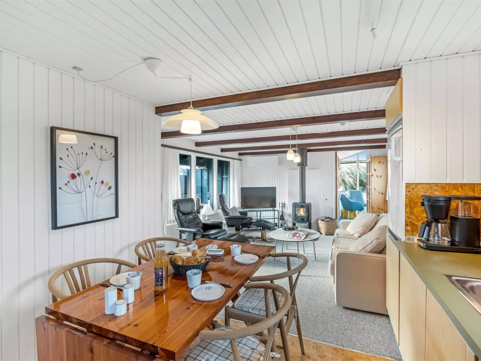 "Pihla" - 150m from the sea - Binnen