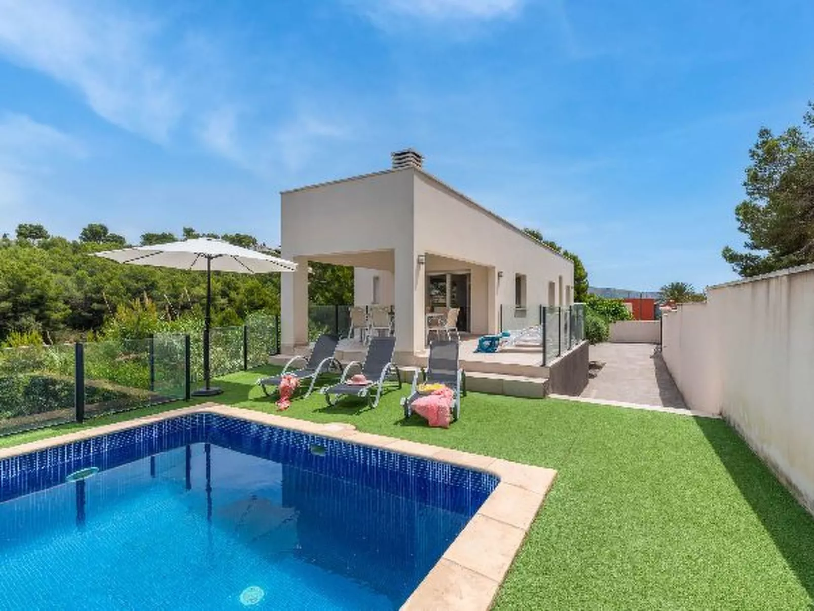 Villa Kobe - PlusHolidays - Image-tags.info