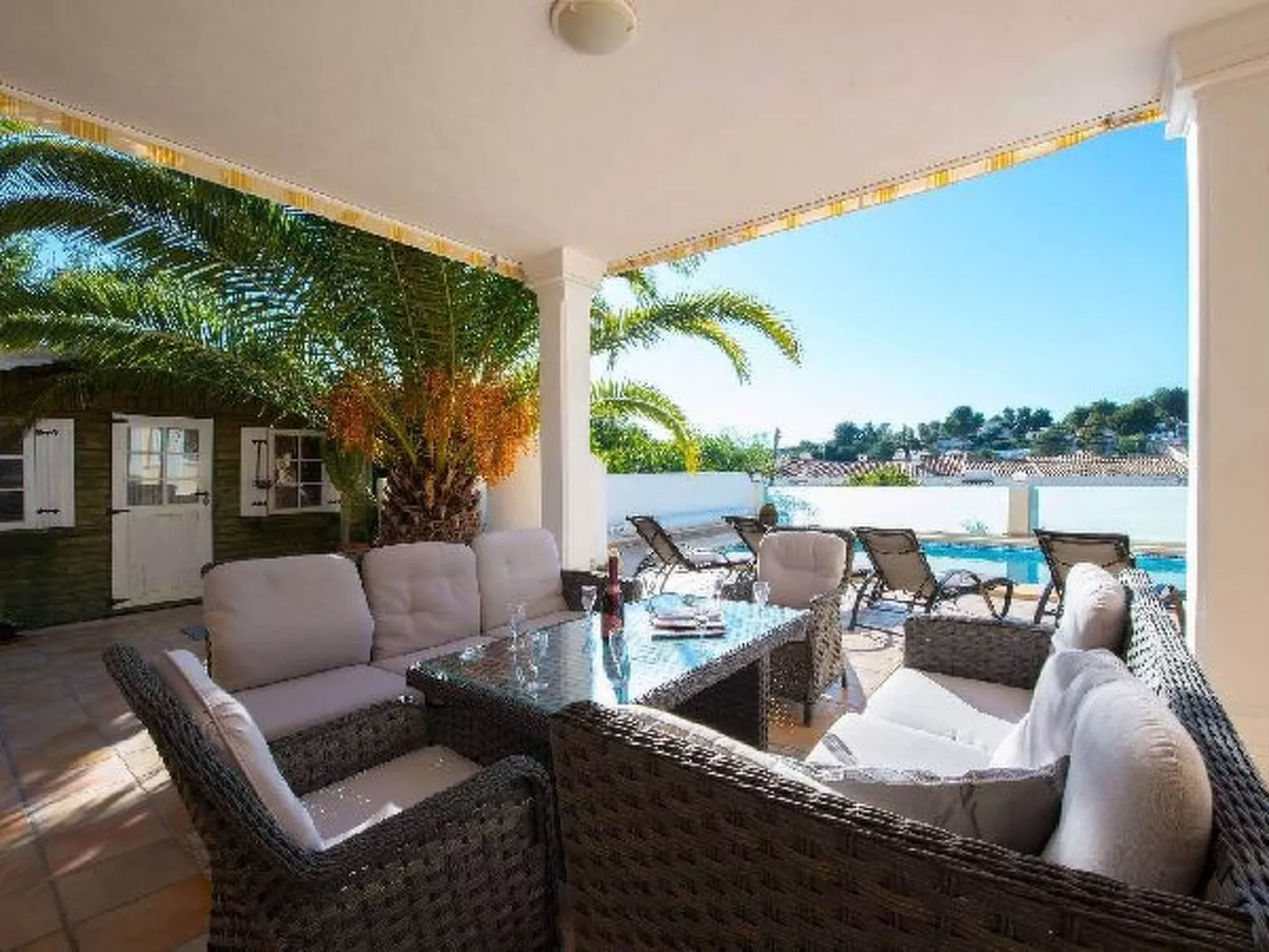 Villa Malibu - PlusHolidays - Image-tags.info