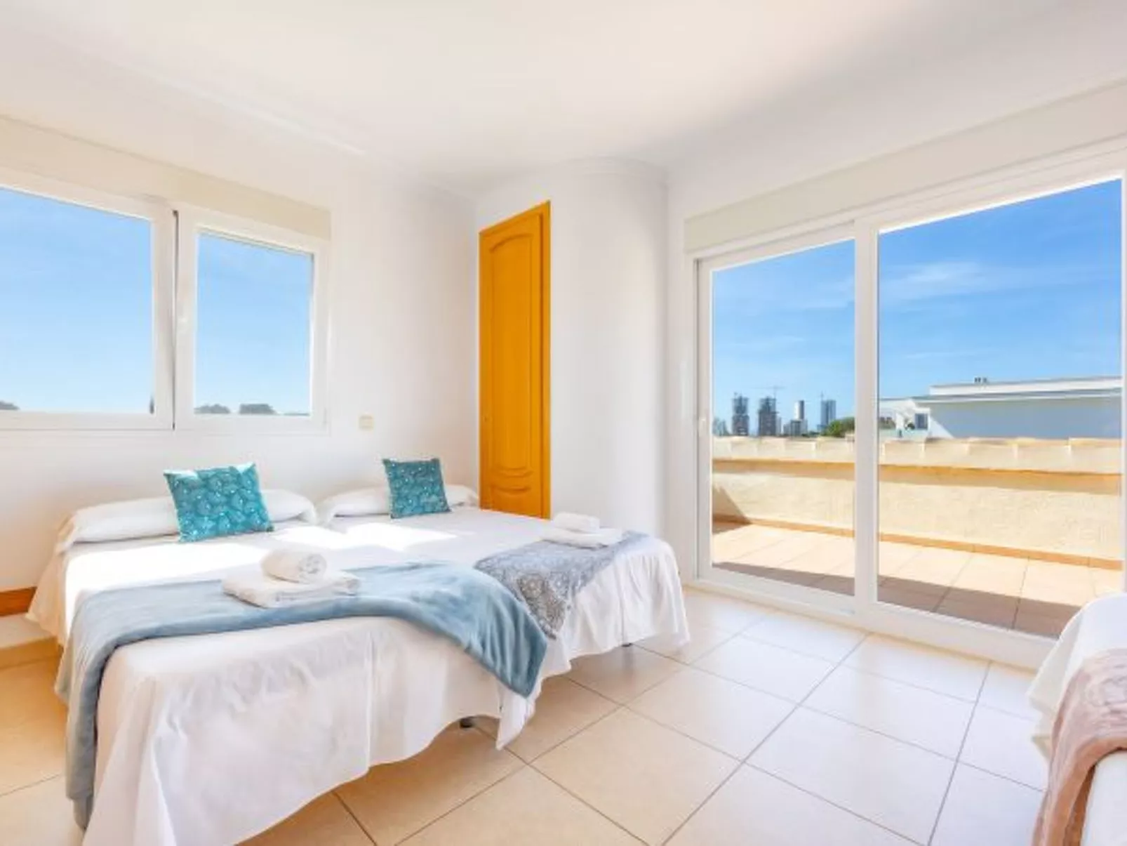 Villa Almendros - PlusHolidays - Image-tags.info