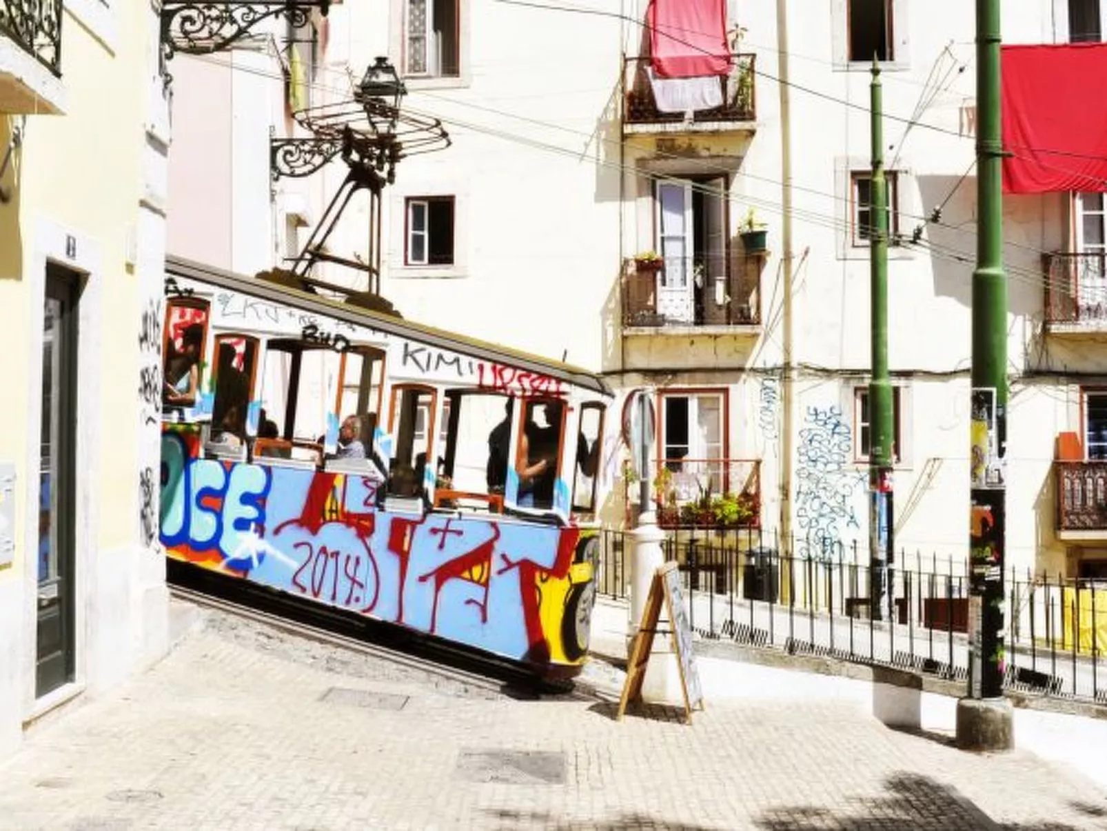 Alfama District Apartments - S.Miguel - Buiten