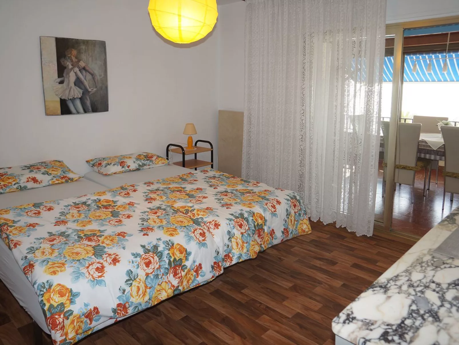 Wohnung in Cala mit Großem Balkon - Image-tags.info