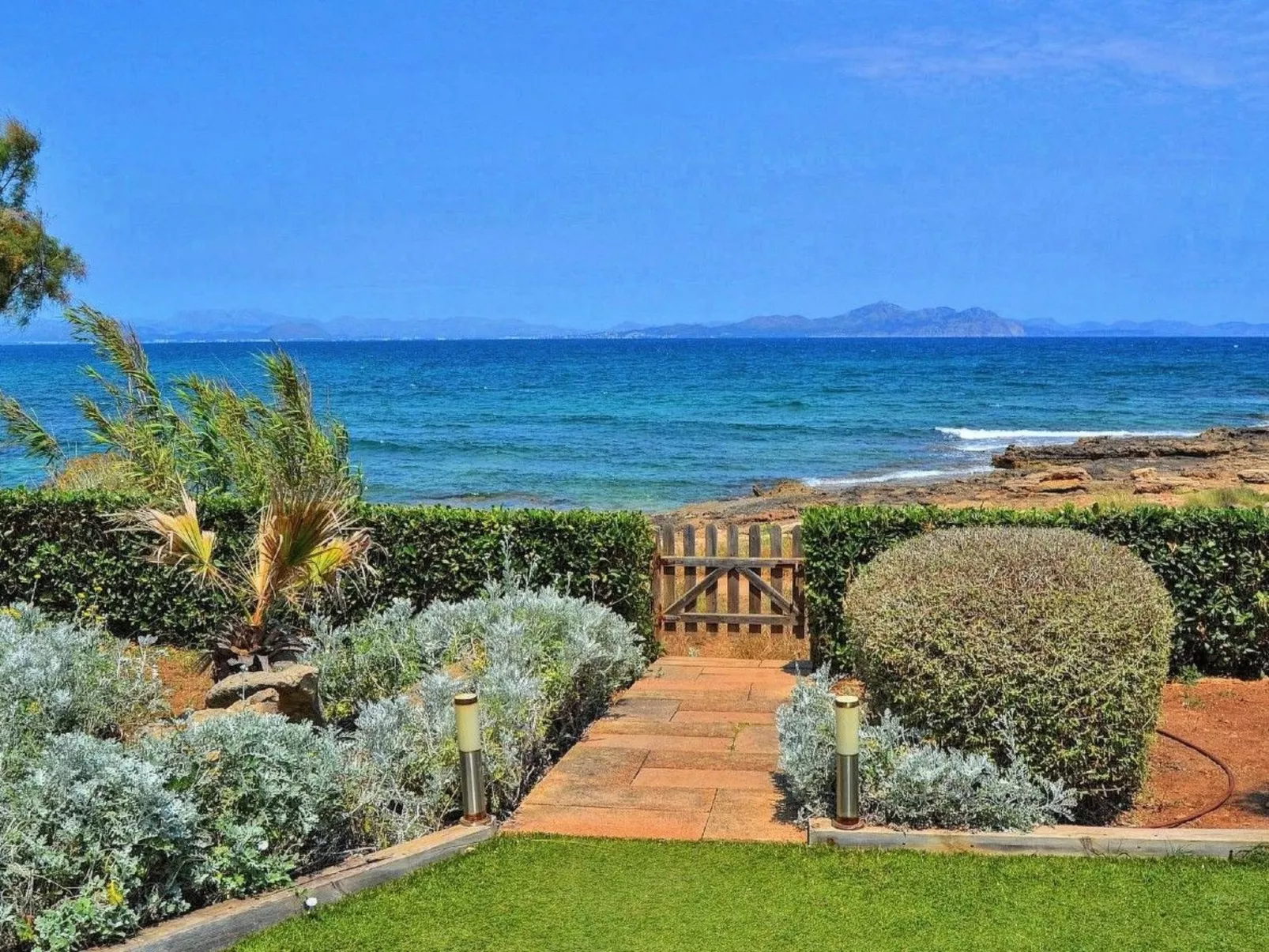 Gemütliches Ferienhaus in Urbanització S'estanyol mit Privatem Pool - Buiten