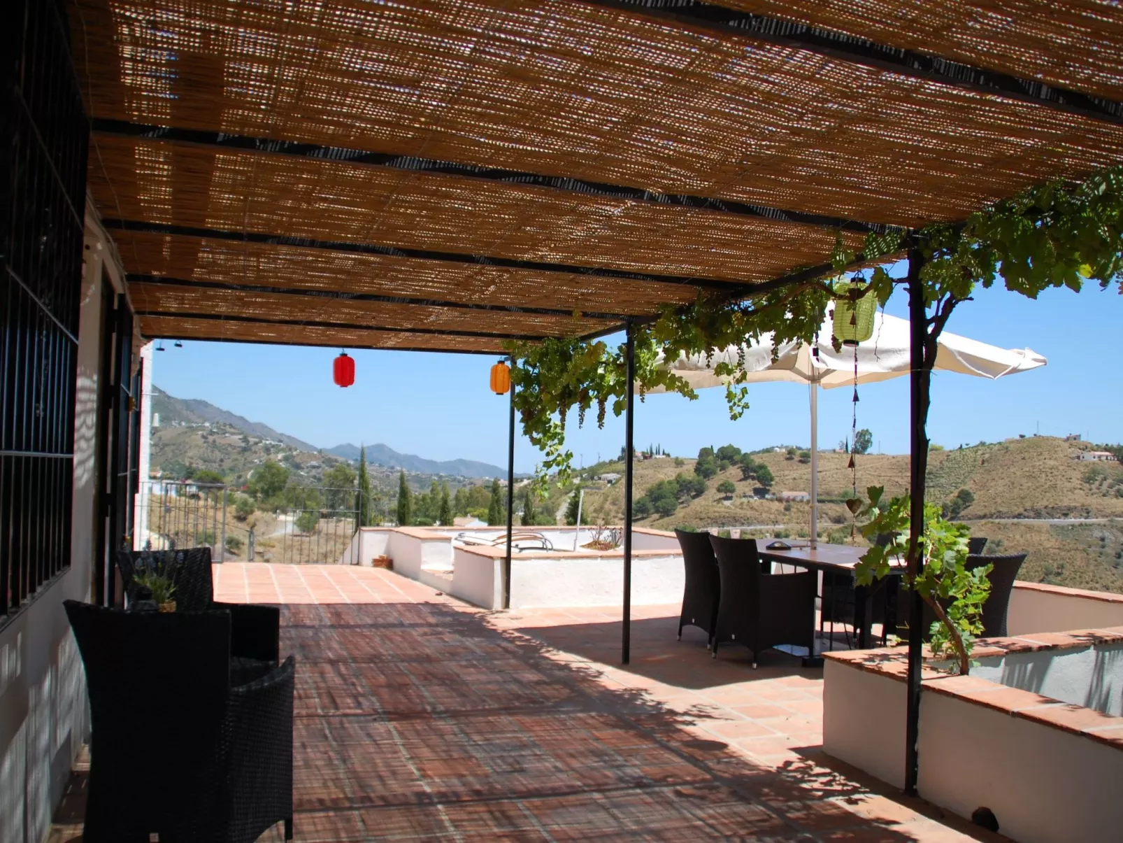 Finca "La Estrella de Cómpeta". - Buiten