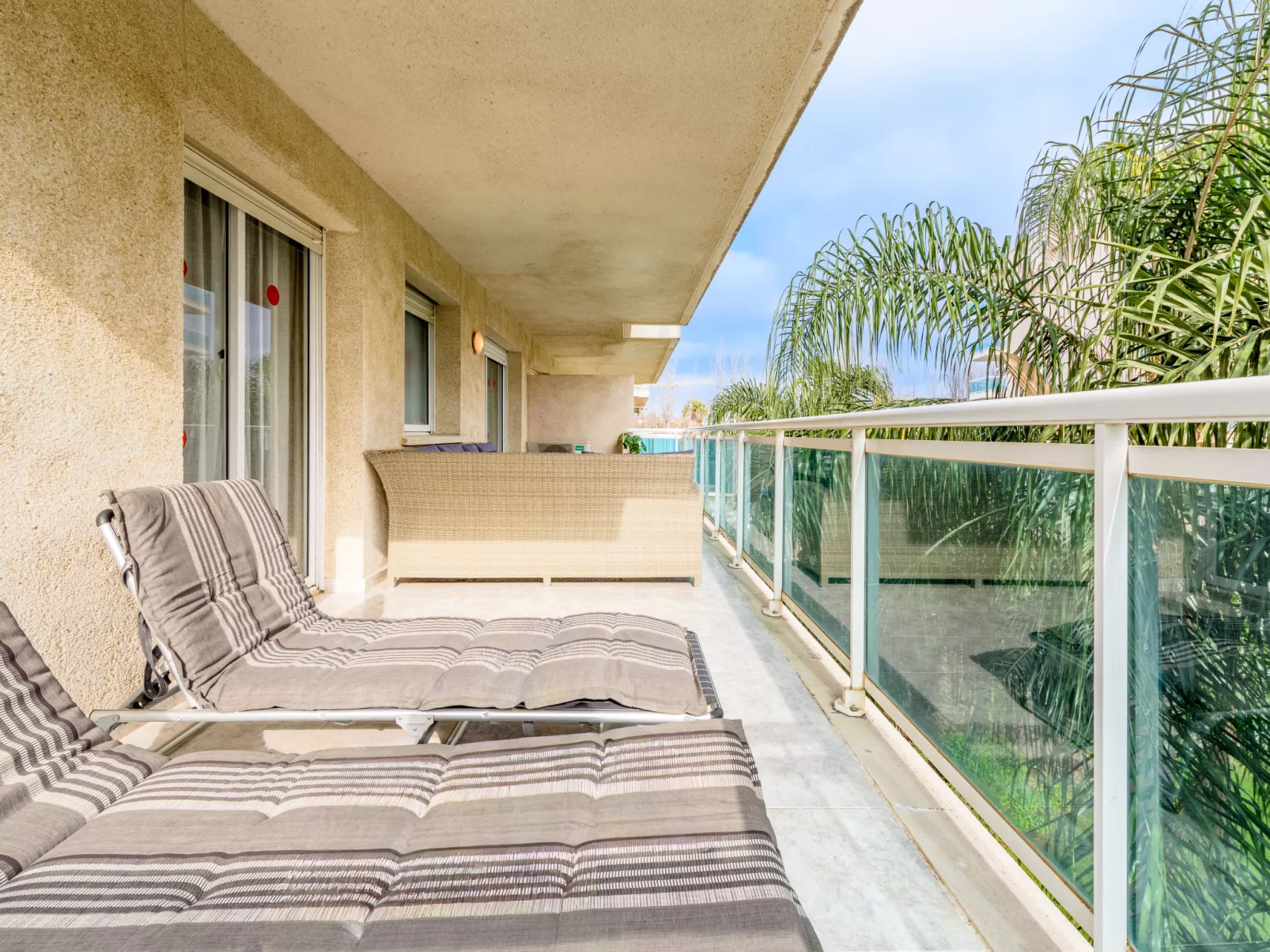 Village Park - Binnen