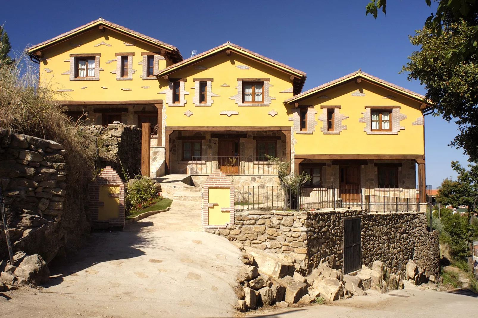 Casas Rurales Acebuche Hojiblanca - Buitenkant zomer