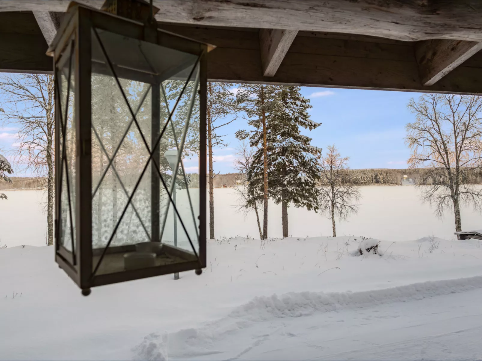 Lumikenttien kutsu - Binnen