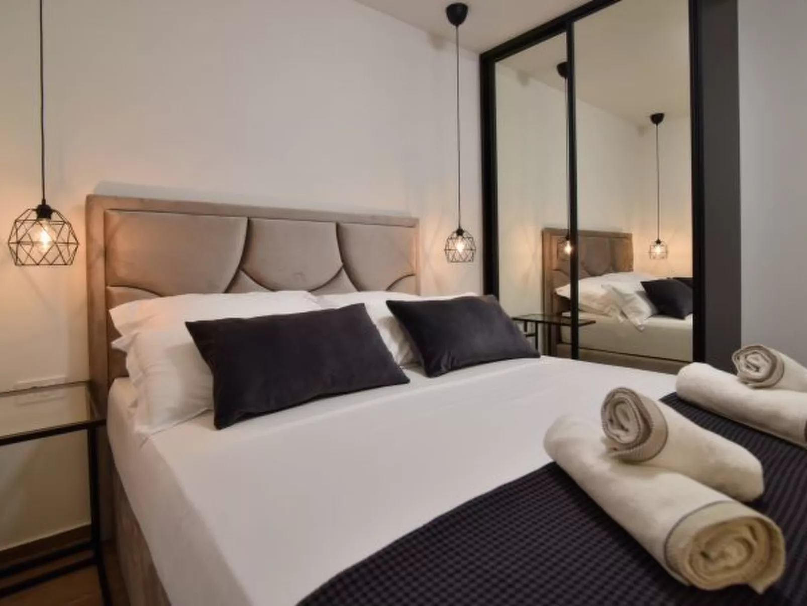 Villa La Perla Apt A3 with heated rooftop pool - Image-tags.info