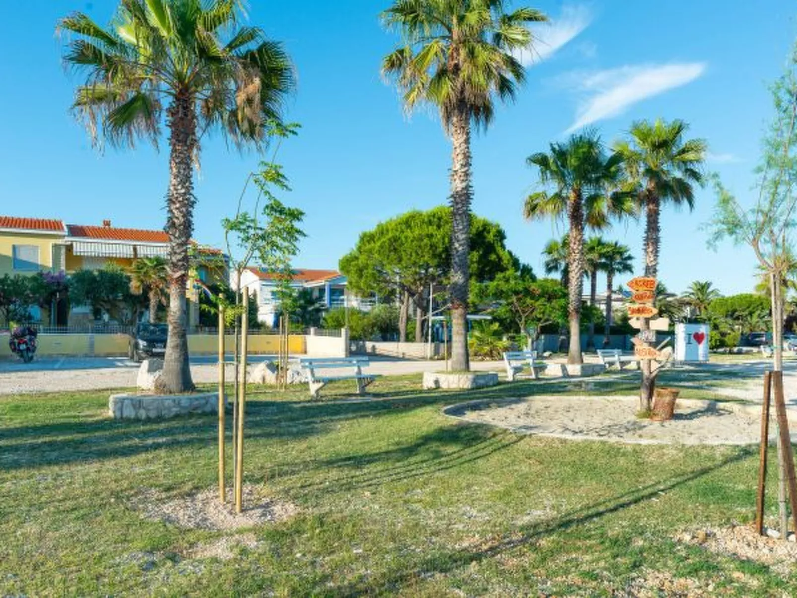 Holiday Apartment Inga Brown with exit to the beac - Image-tags.info