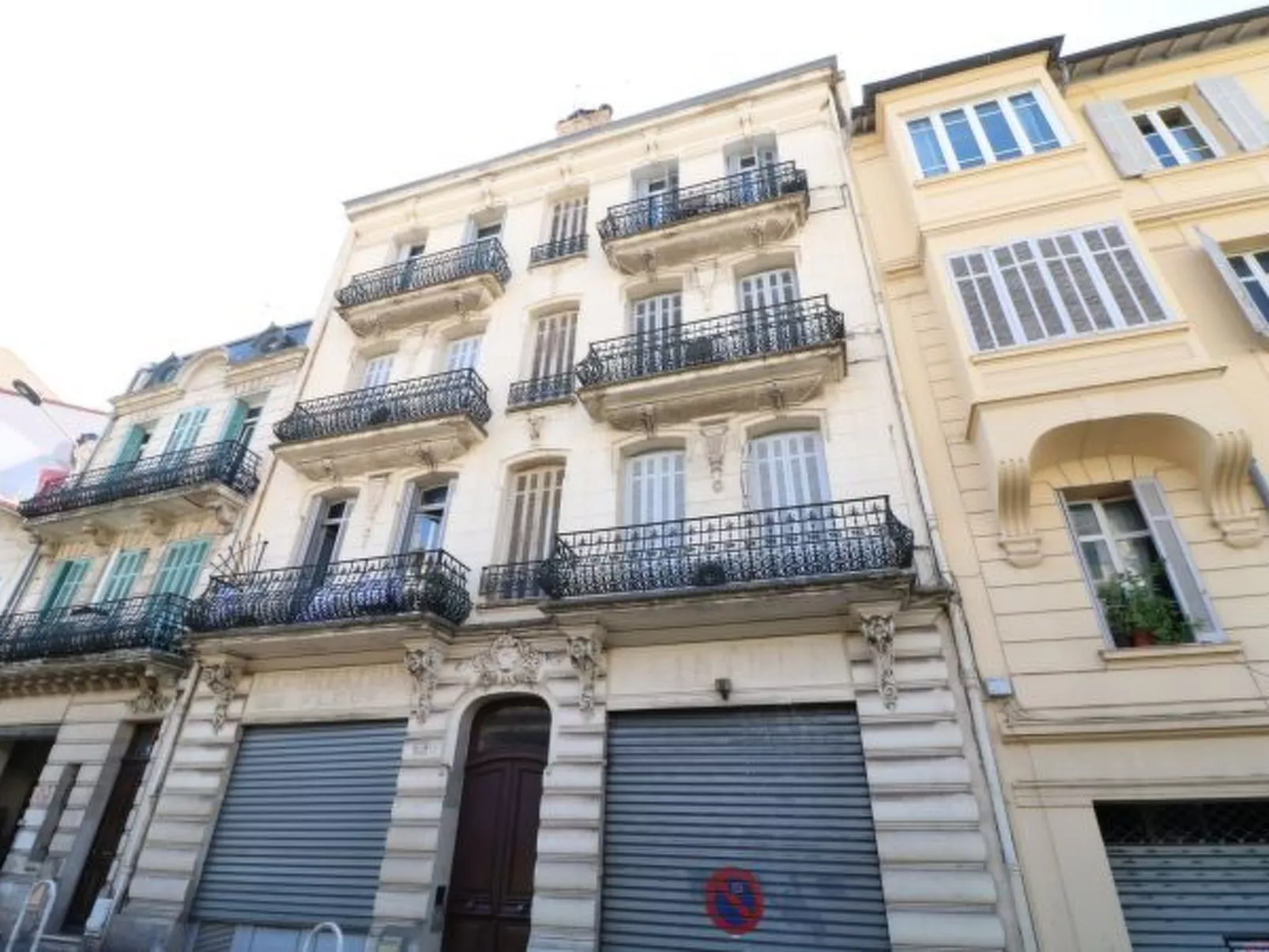 2 bedroom Forville 8 mins to the Palais 328 - Image-tags.info