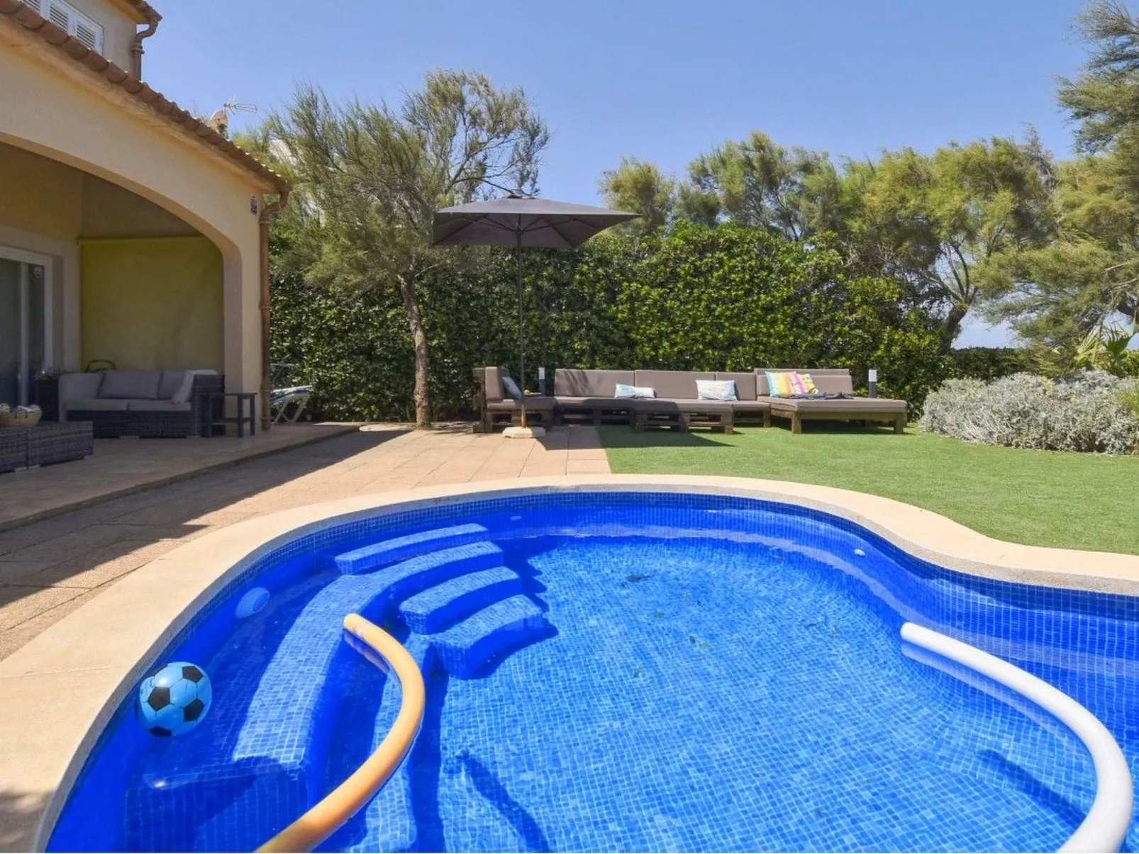 Gemütliches Ferienhaus in Urbanització S'estanyol mit Privatem Pool - Binnen