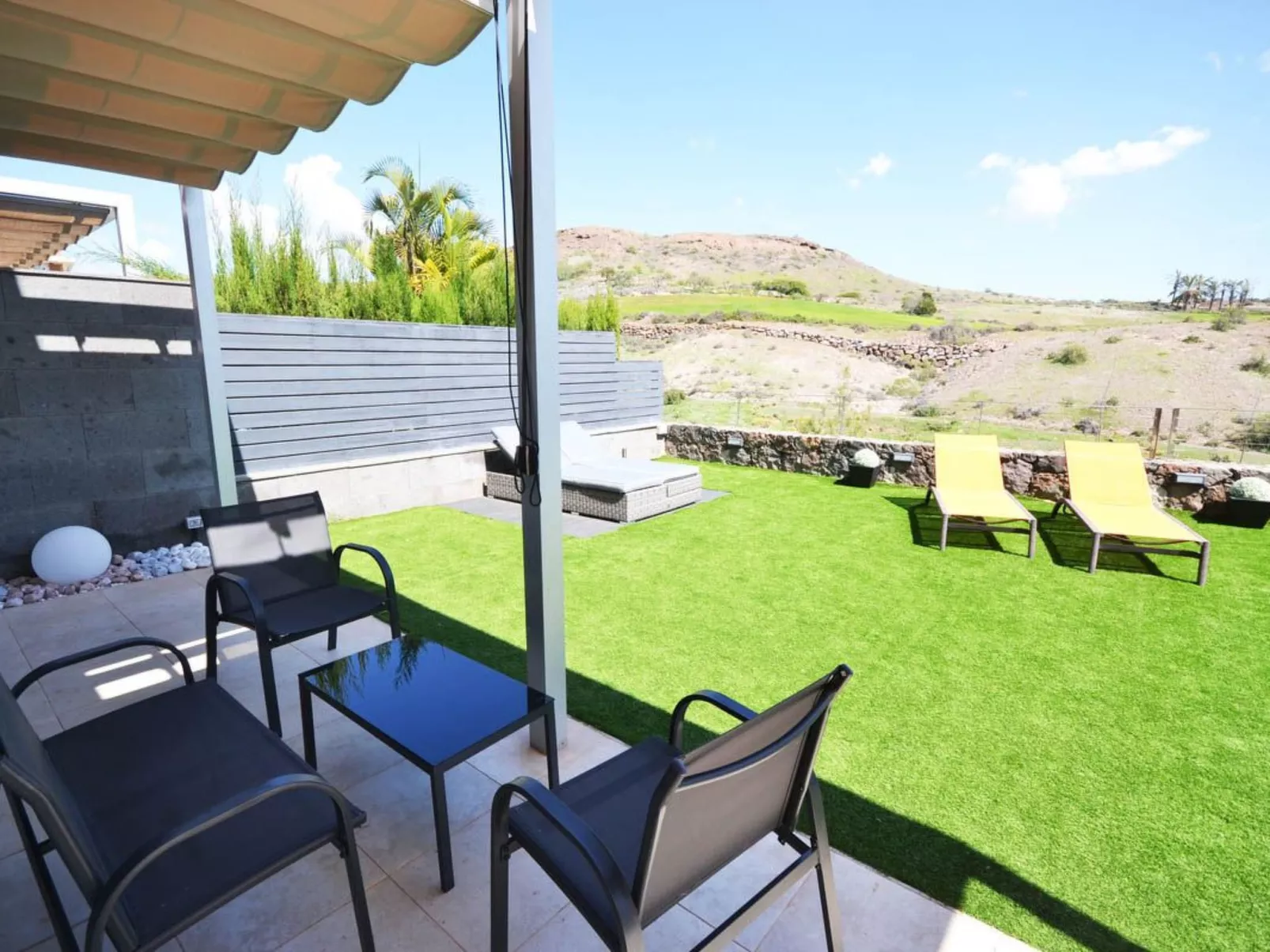 Villa für 4 Personen mit Schwimmbad und balinesi - Buiten