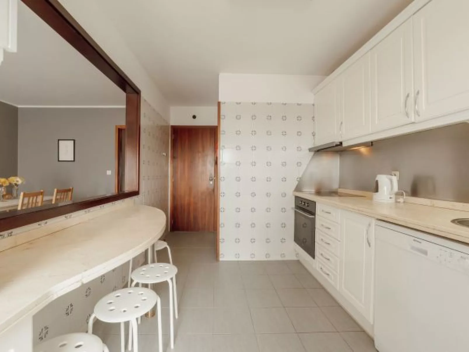 ESPINHO MODERN 3 BEDROOM APARTMENT by VACATIONY - Binnen