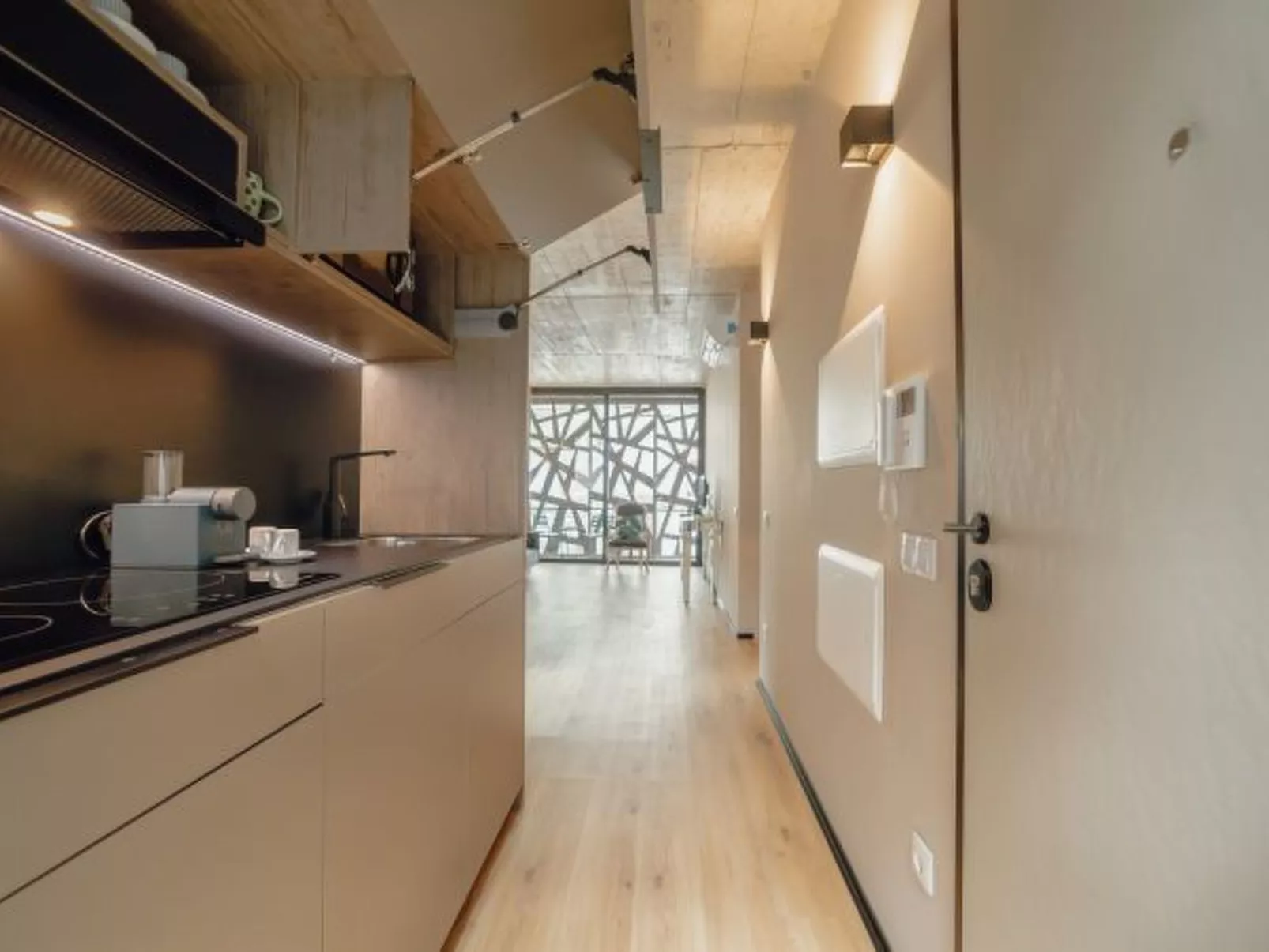 CITY CENTER PREMIUM with GARAGE by VACATIONY - Binnen