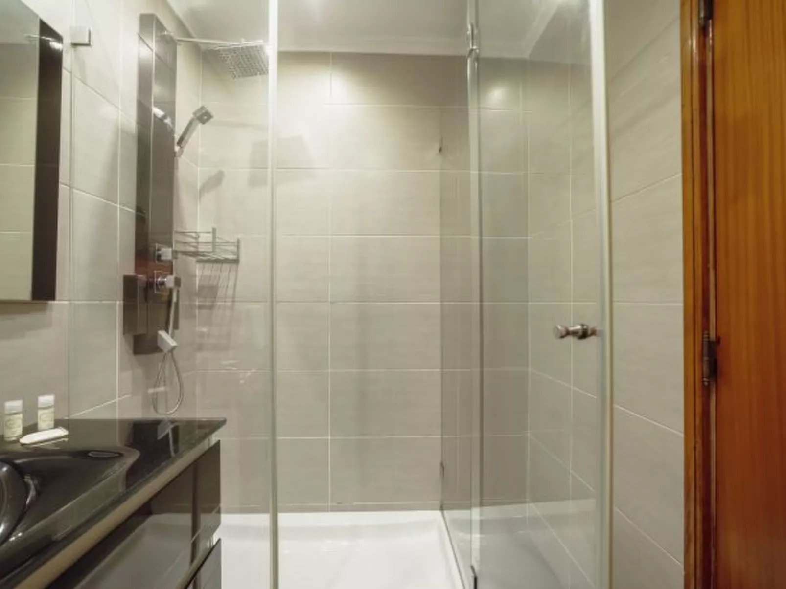 MATOSINHOS SEA SIDE 2BD by VACATIONY - Binnen