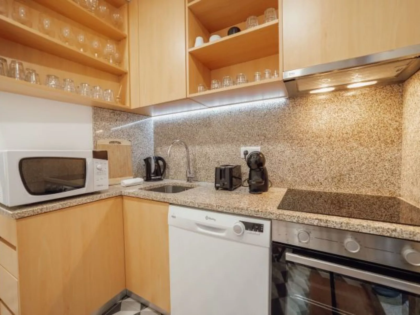 CHILLOUT TRINDADE HOME by VACATIONY - Binnen