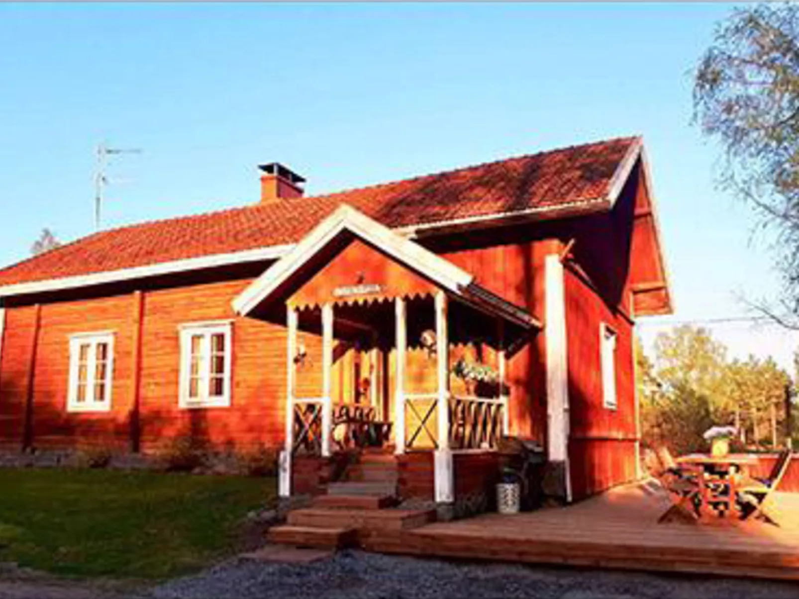 Virtaan väentupa - Binnen