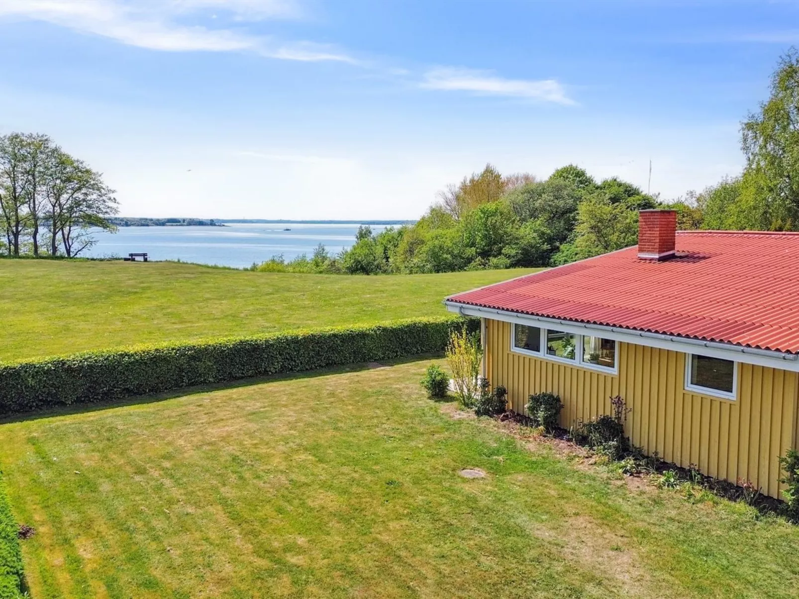 "Erin" - 200m from the sea - Buiten