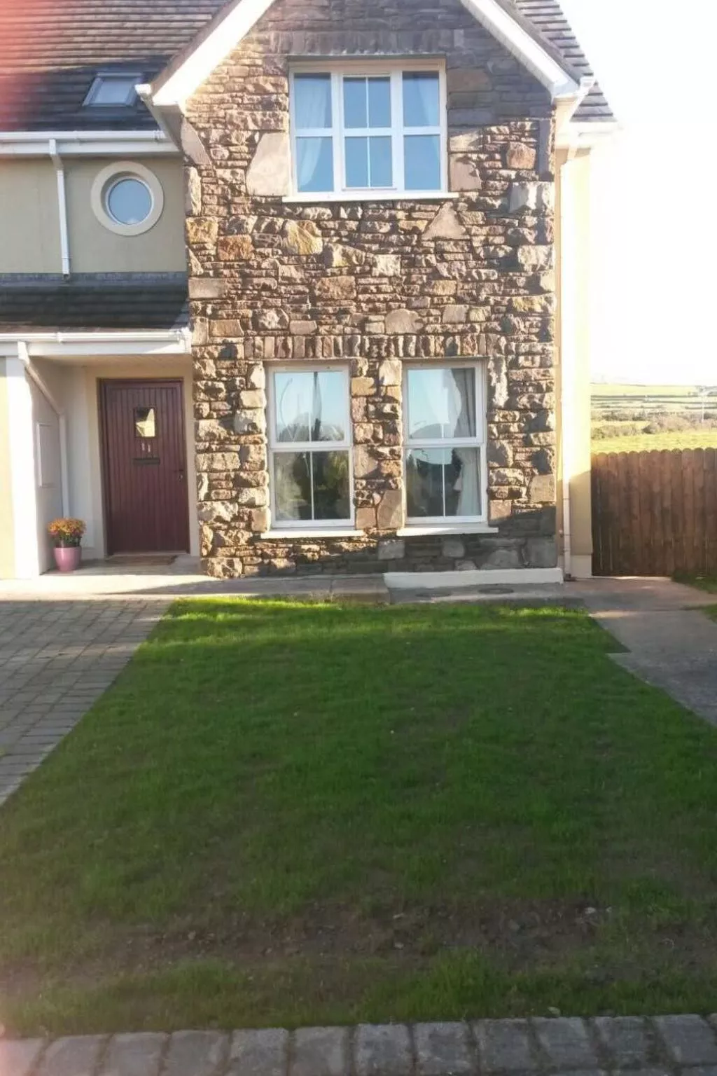 Mit eigenem Garten - Buiten