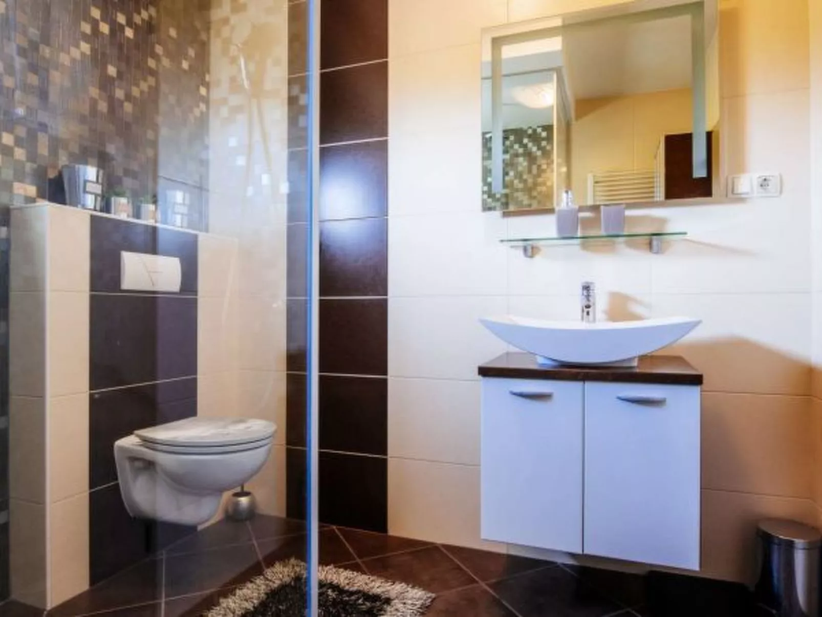 Villa Enna with heated pool - Image-tags.info