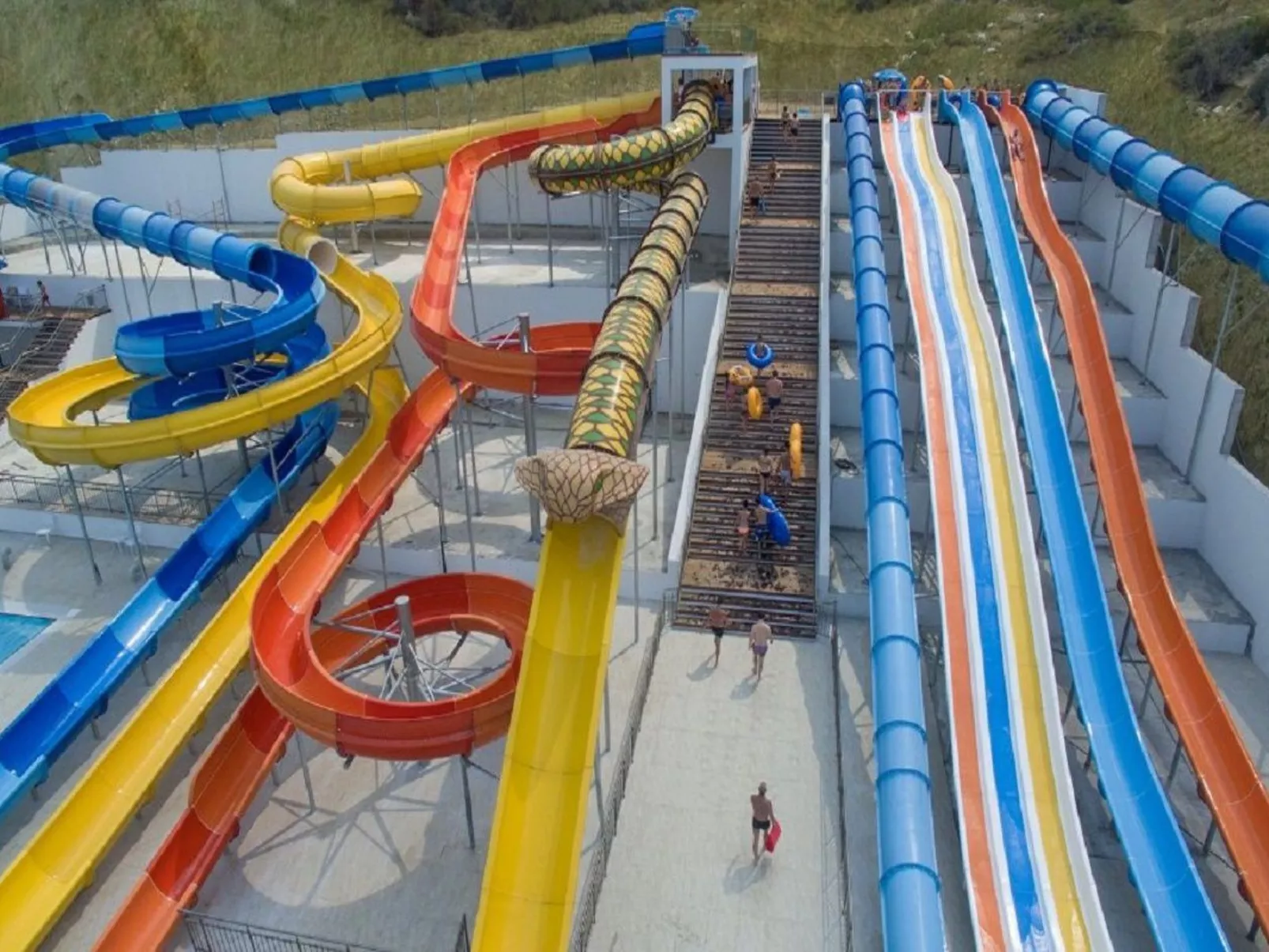 Ferienvilla mit Infinity Pool - Buiten