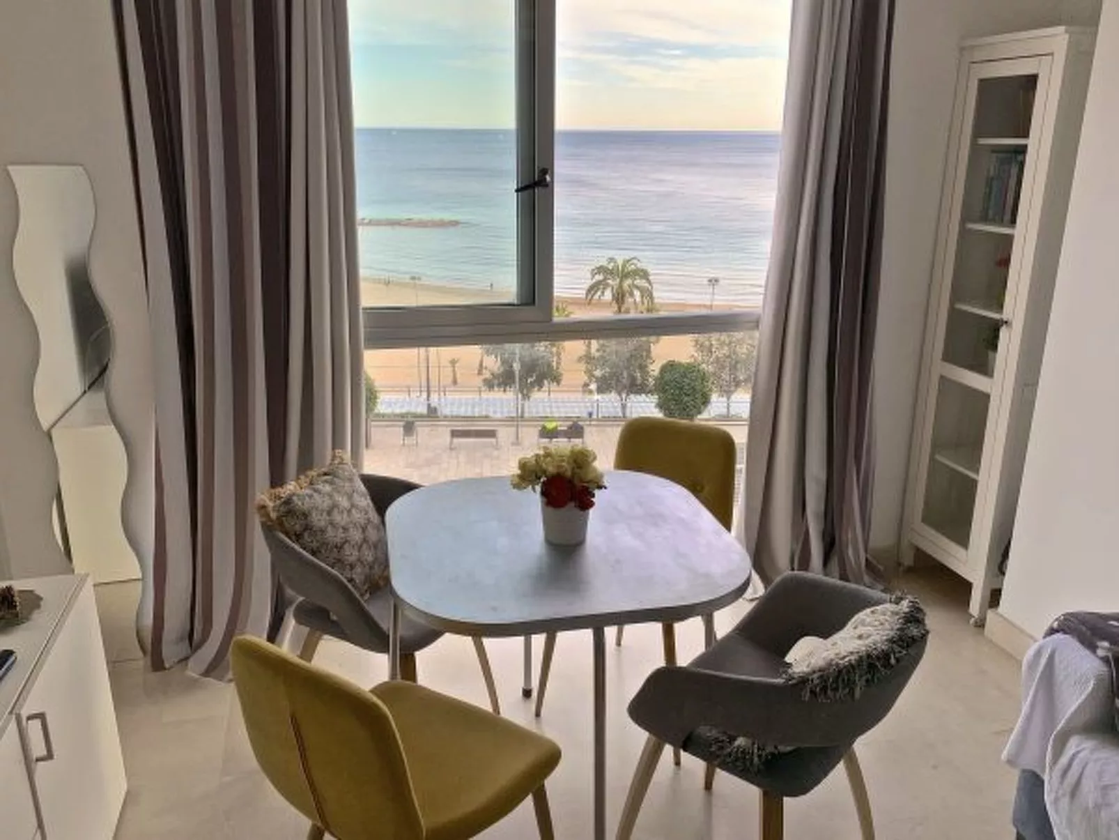 APARTAMENTO PLAYA POSTIGUET - Binnen