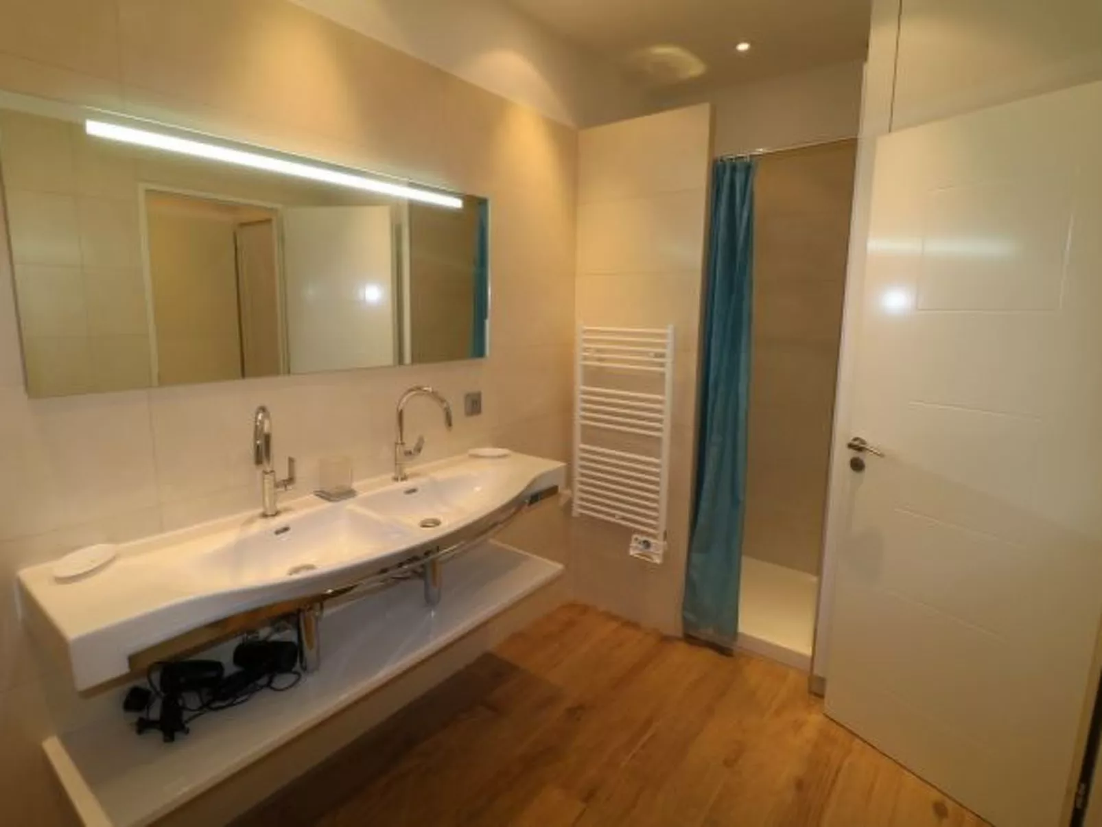 Luxury 3 bedroom Rue d'Antibes 410 - Image-tags.info