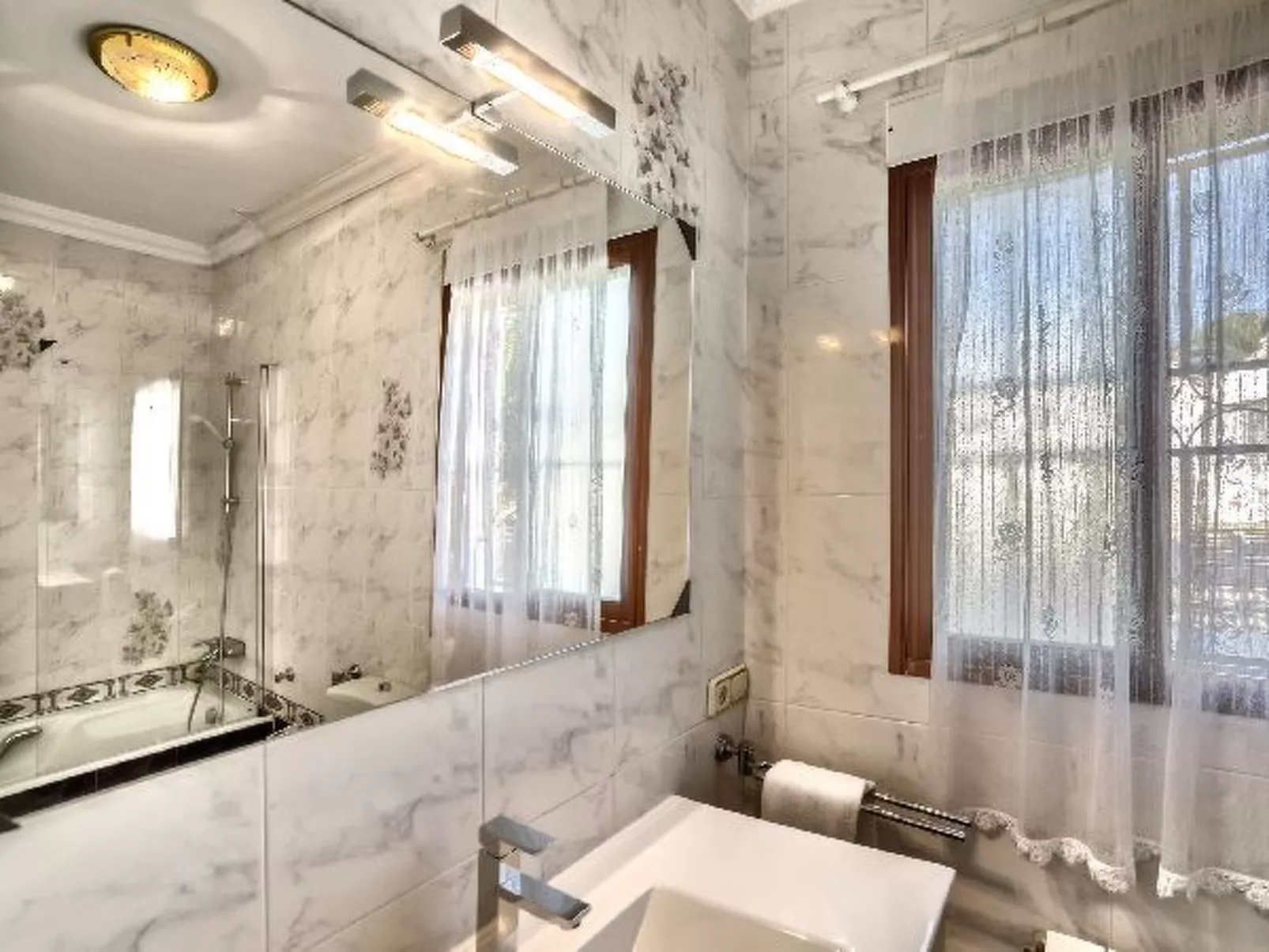 Villa Garrofer- PlusHolidays - Image-tags.info