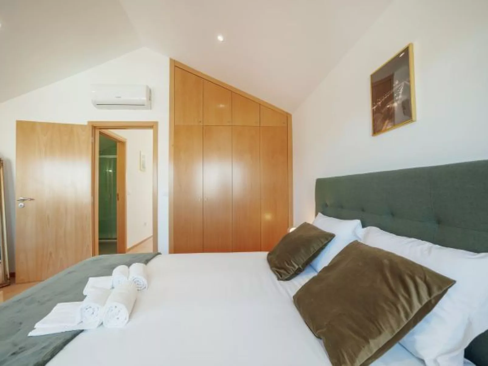 MODERN & STYLISH APARTMENT III by VACATIONY - Binnen