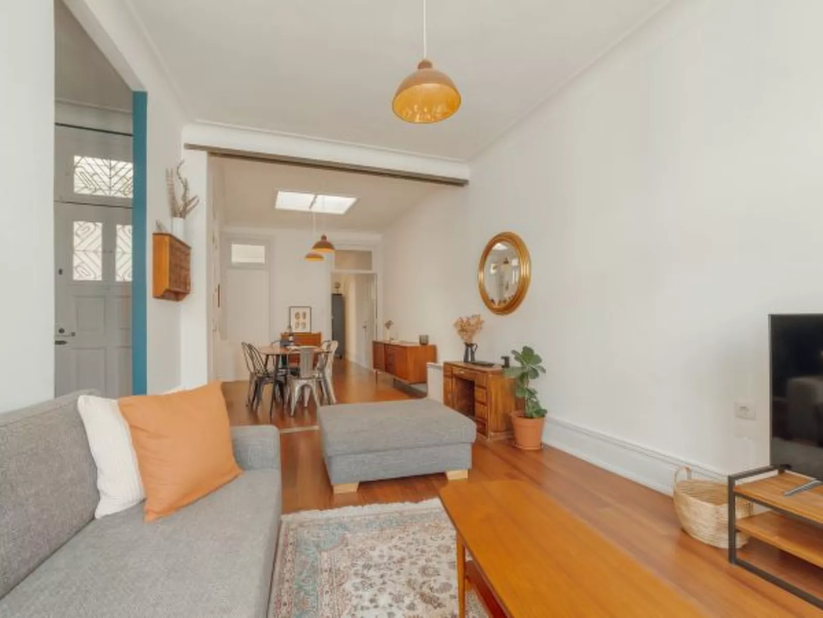 DOWNTOWN RETRO BOLHAO by VACATIONY - Binnen