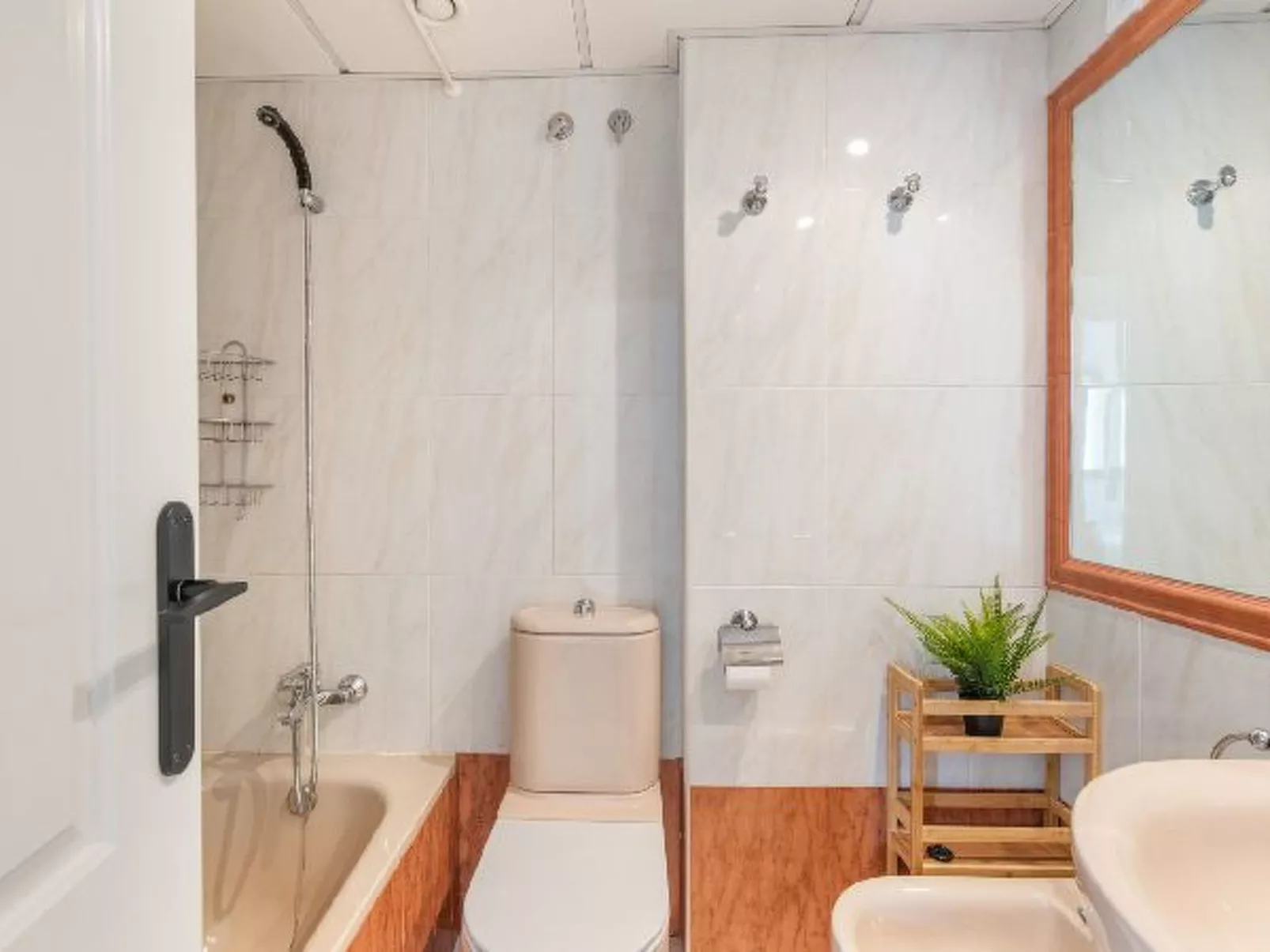 Apartment Topacio 1 - Plusholidays - Image-tags.info