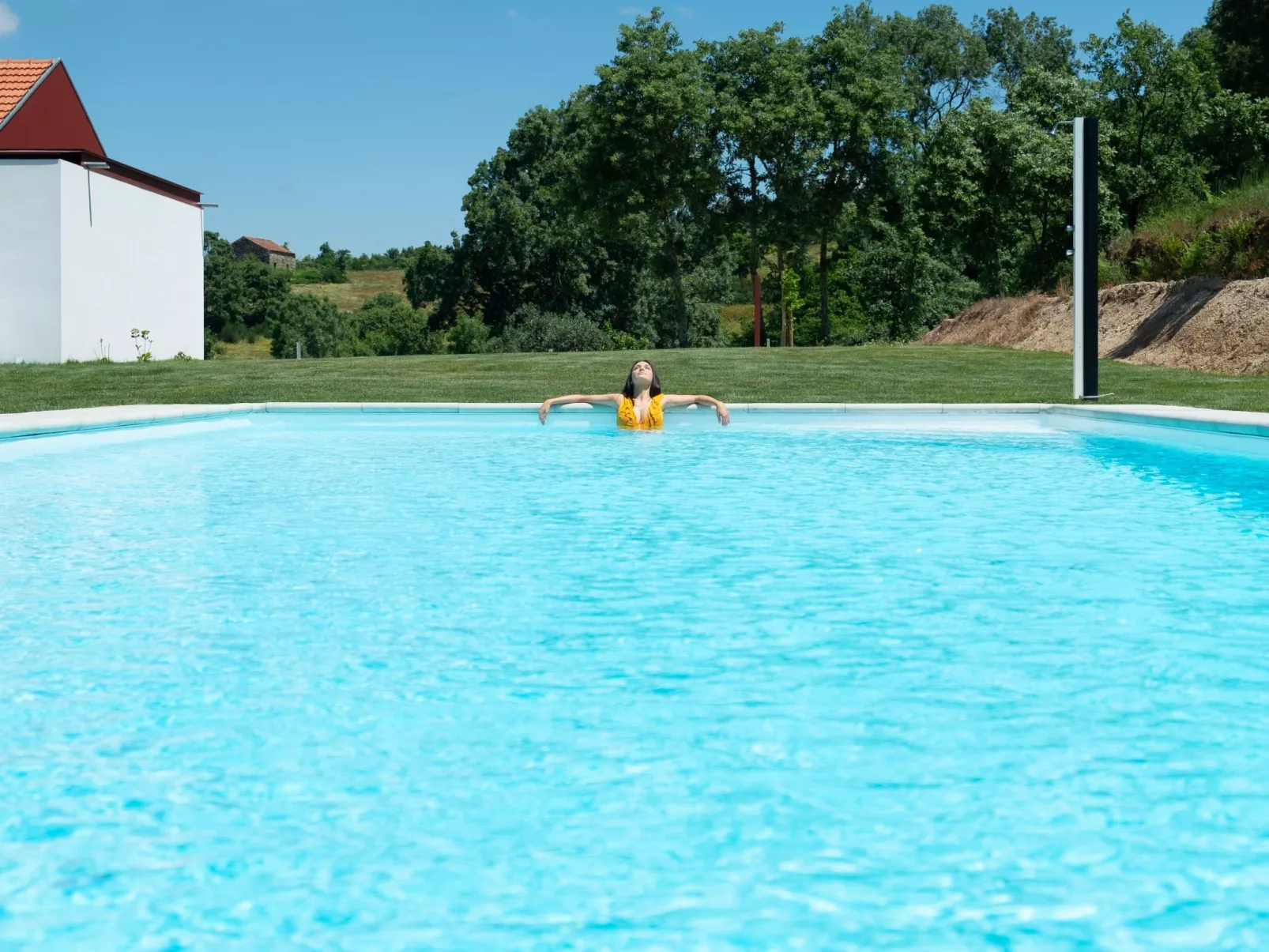 Ganzes Haus in Vila Soeiro Do Chão mit privatem Pool und Blick ins Grüne - Buiten