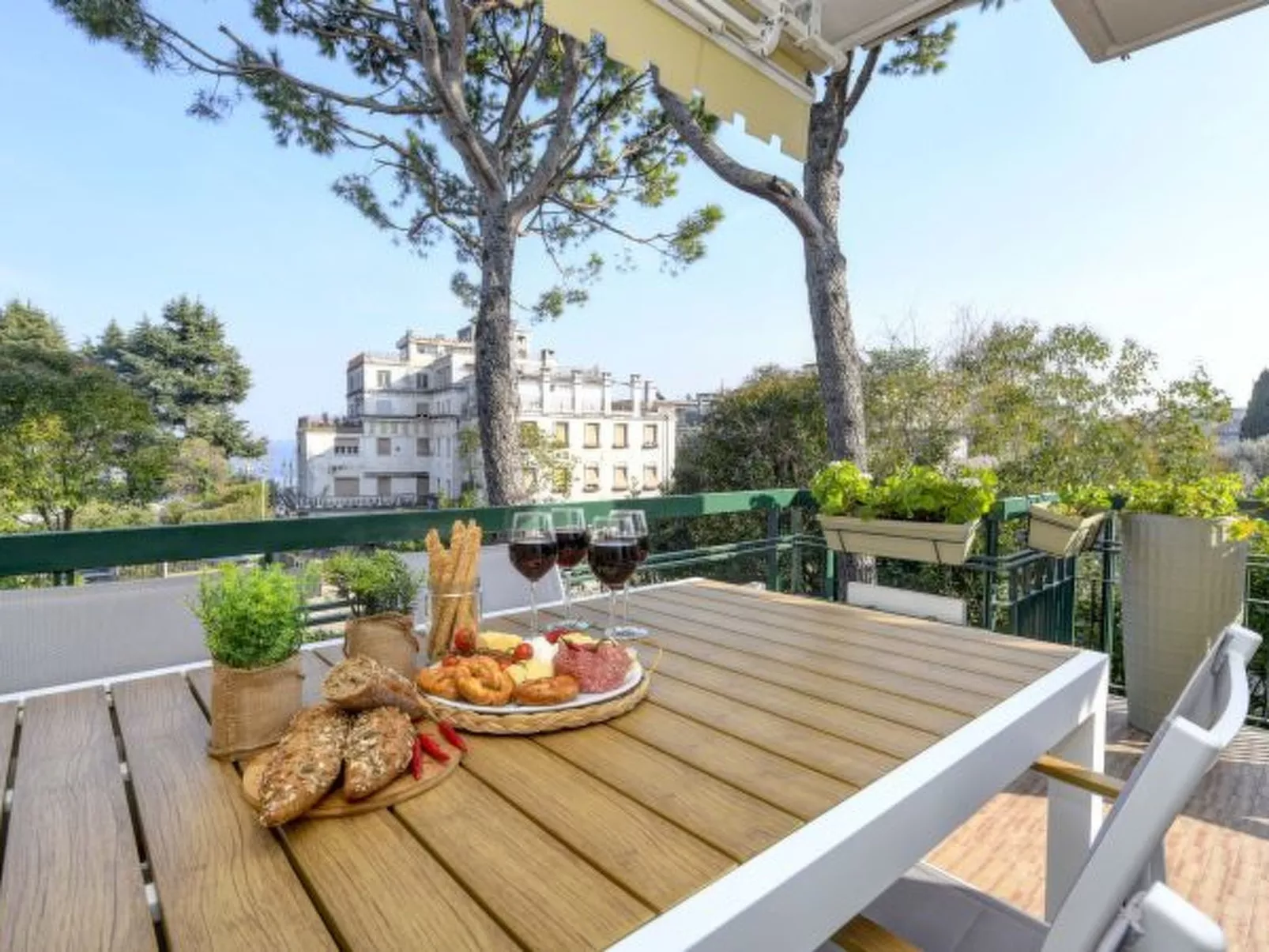 Desenzanoloft Imperium - Image-tags.info