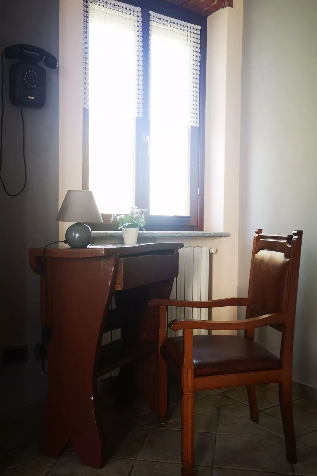 In Azzano D'asti mit Kleiner Terrasse - Image-tags.info