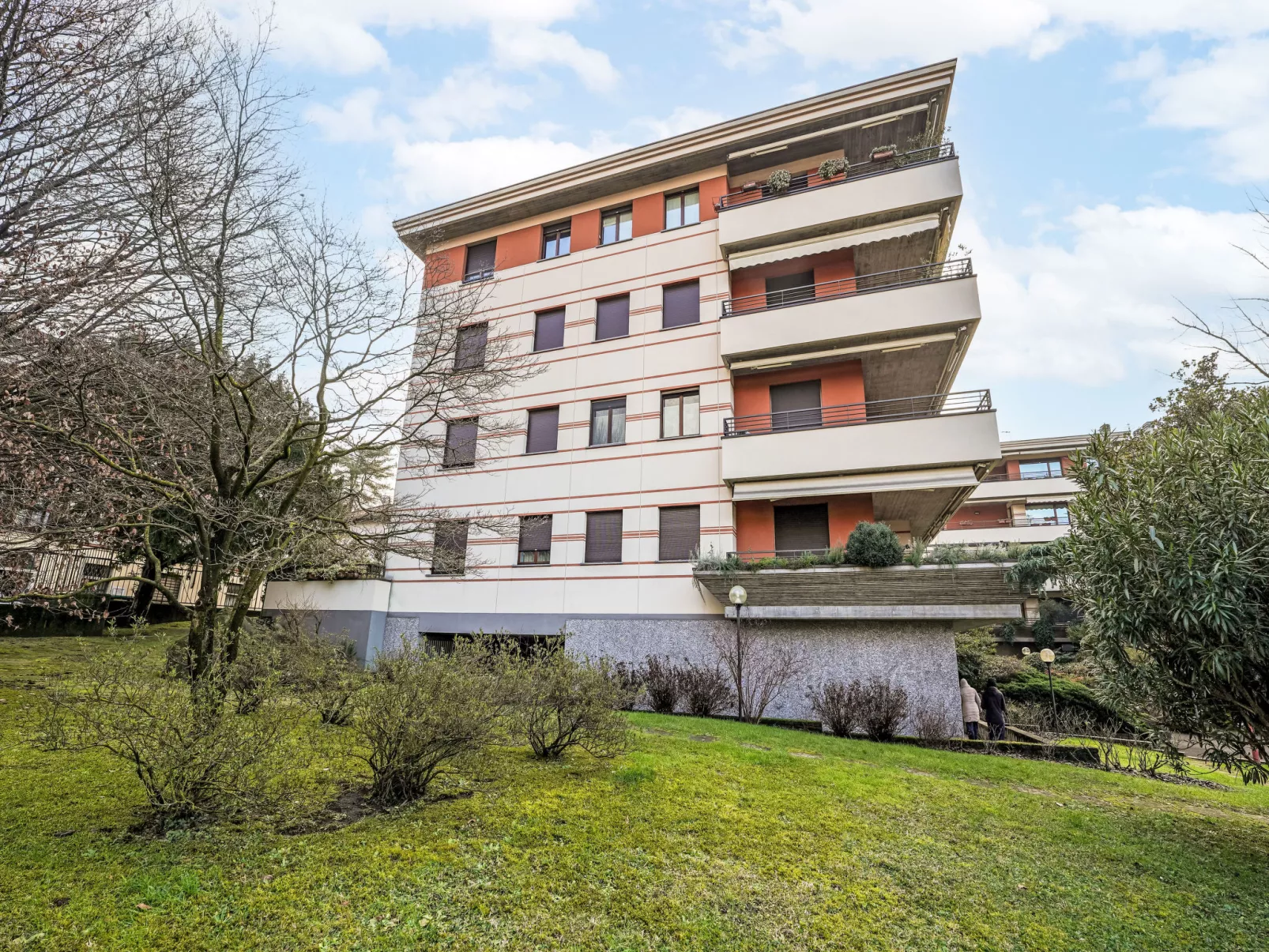 Grandmother's house - Buiten