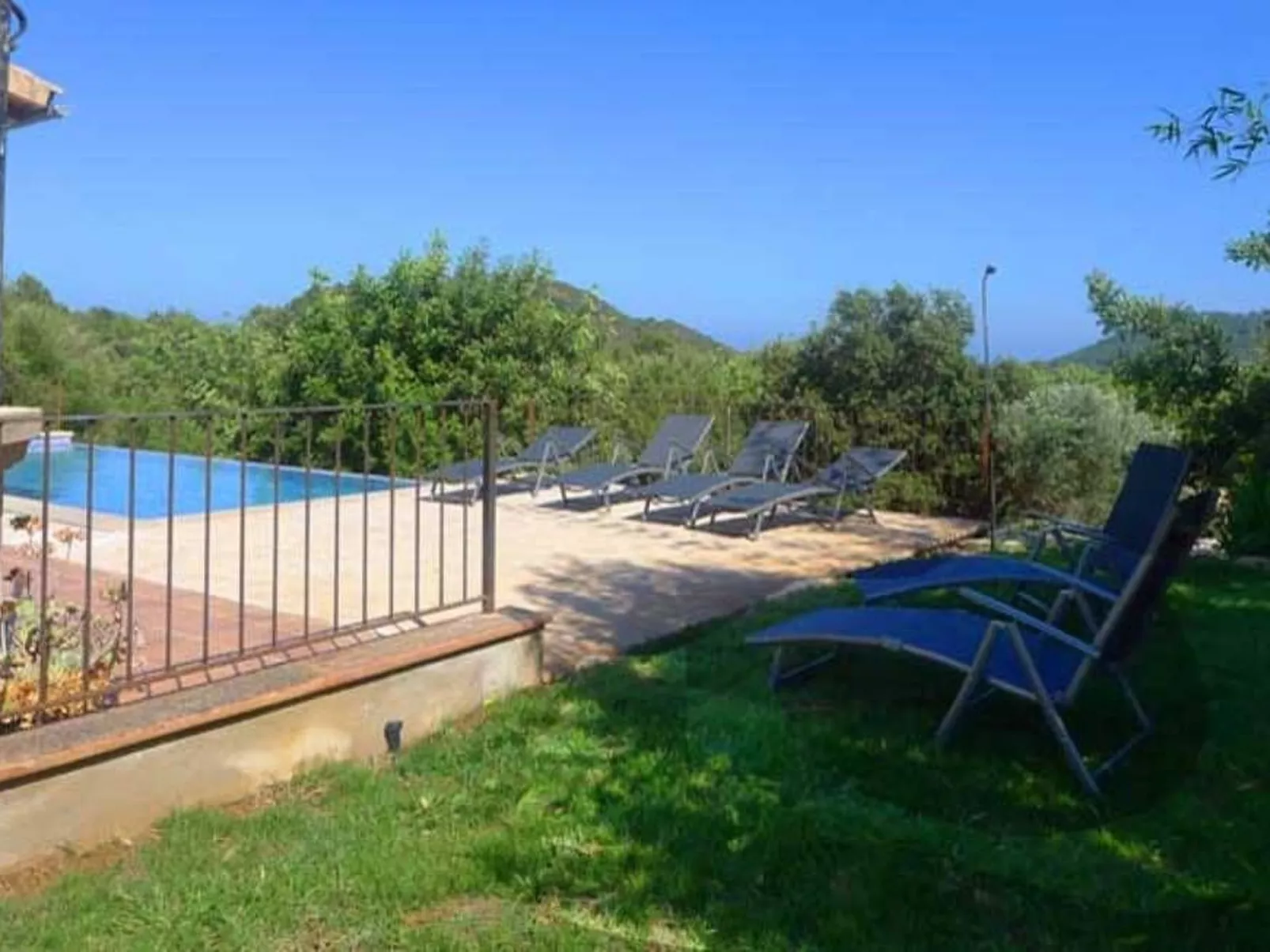 Finca 'Es Claper' mit privatem Fischteich - Buiten