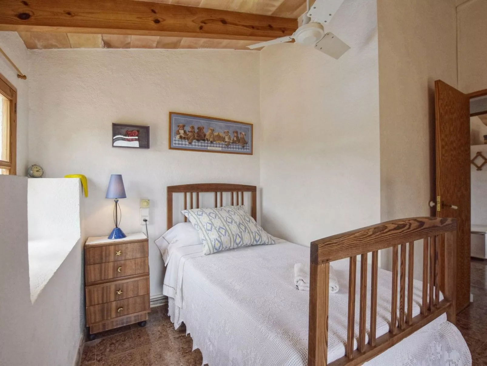 MONTSERRAT  ( SON PERETO ) - Binnen