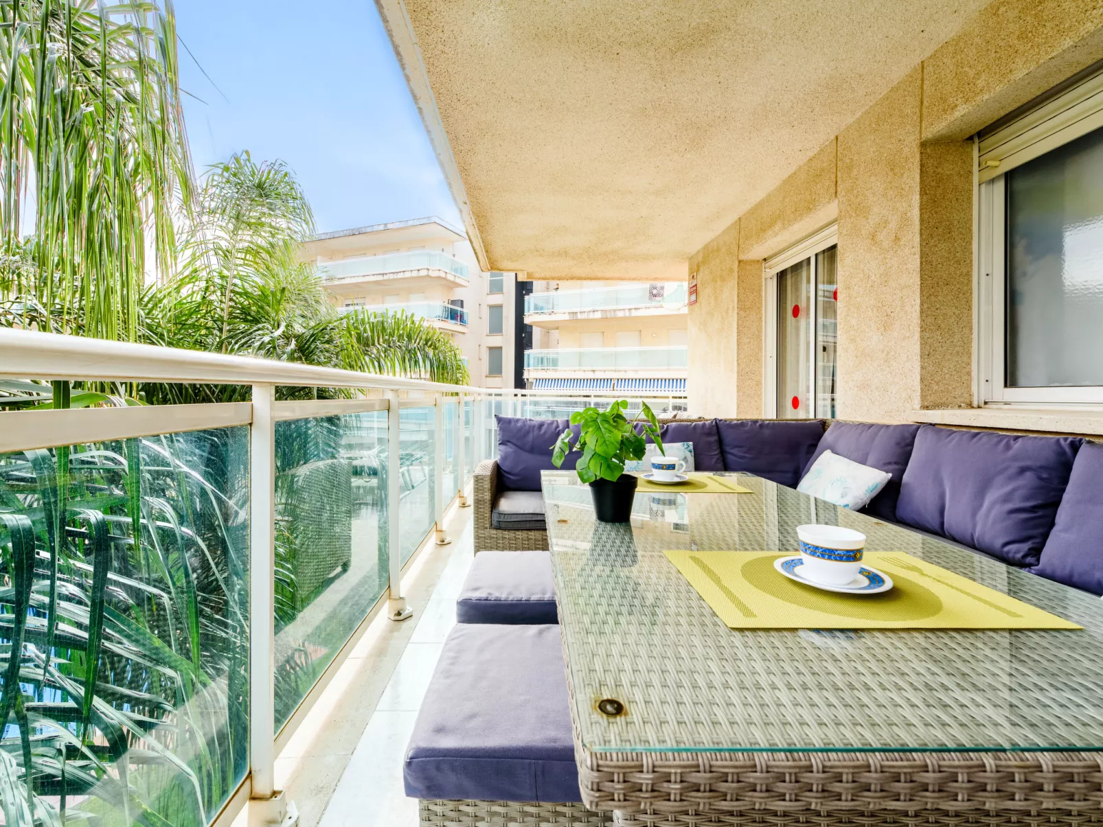 Village Park - Binnen