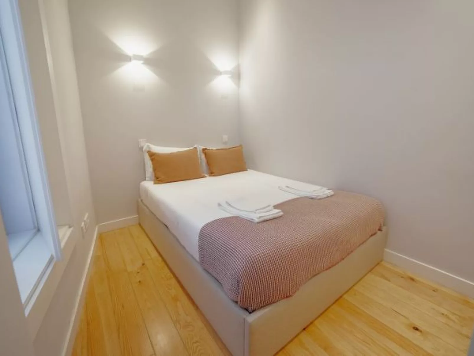 DOWNTOWN AMAZING DUPLEX by VACATIONY - Binnen