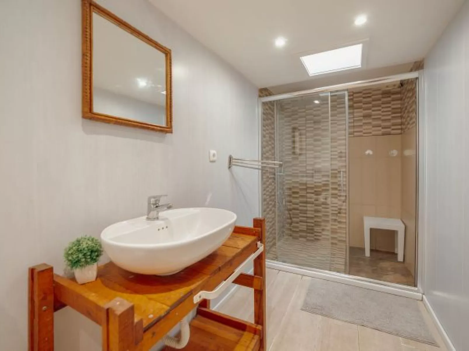 PORTO WINDOW TERRACE HOUSE by VACATIONY - Binnen